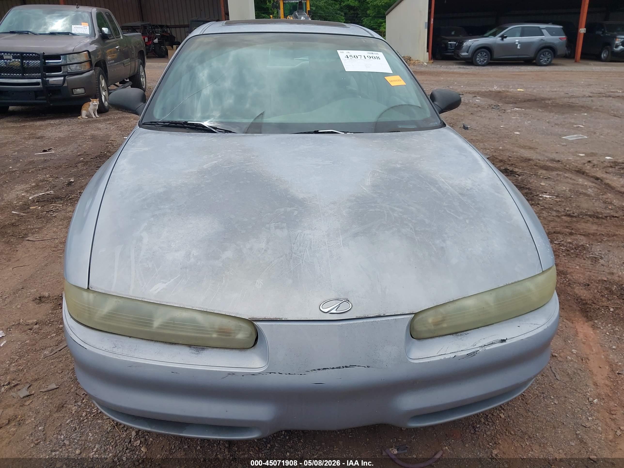 OLDSMOBILE INTRIGUE image 6