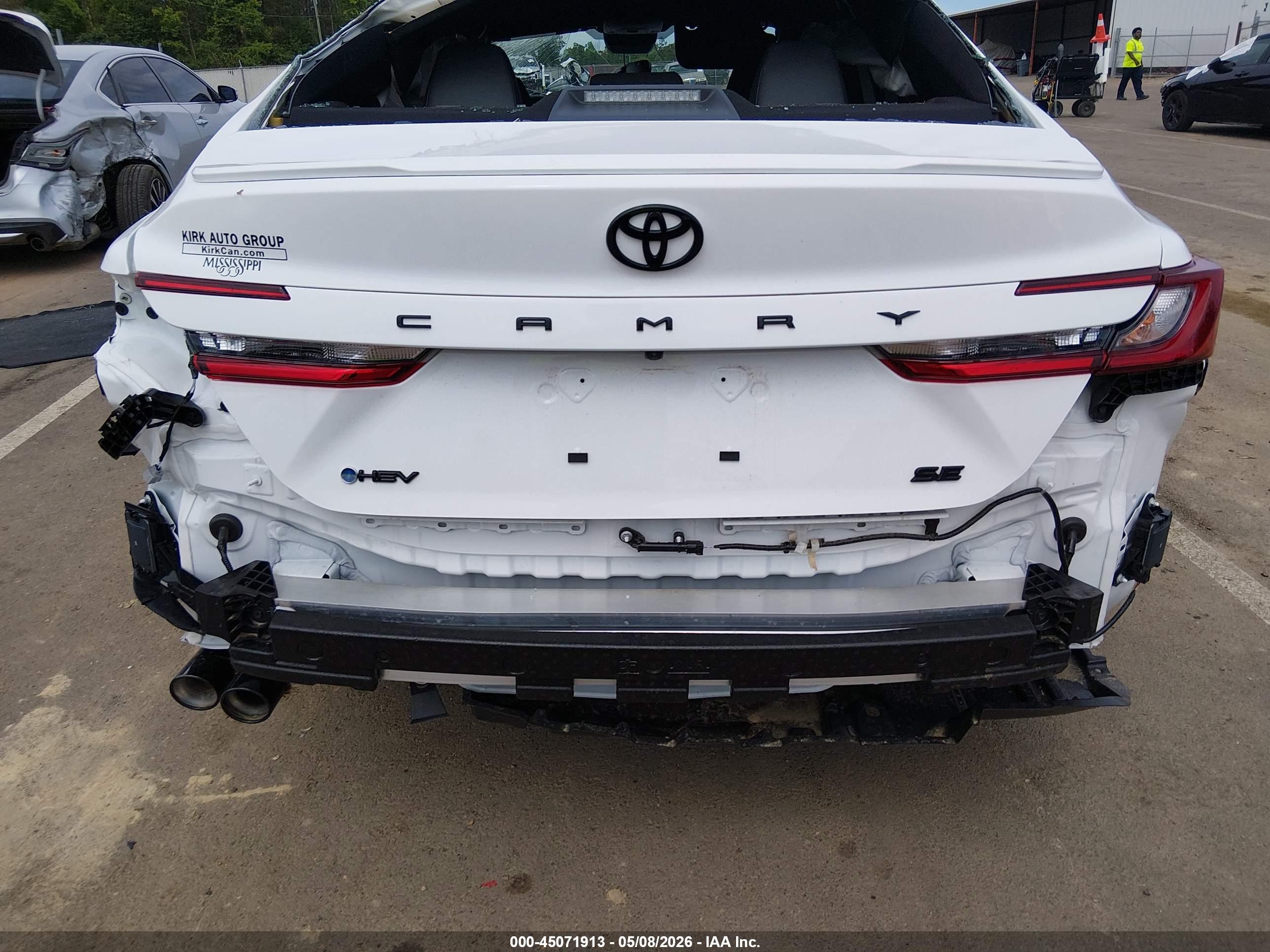 TOYOTA CAMRY image 6