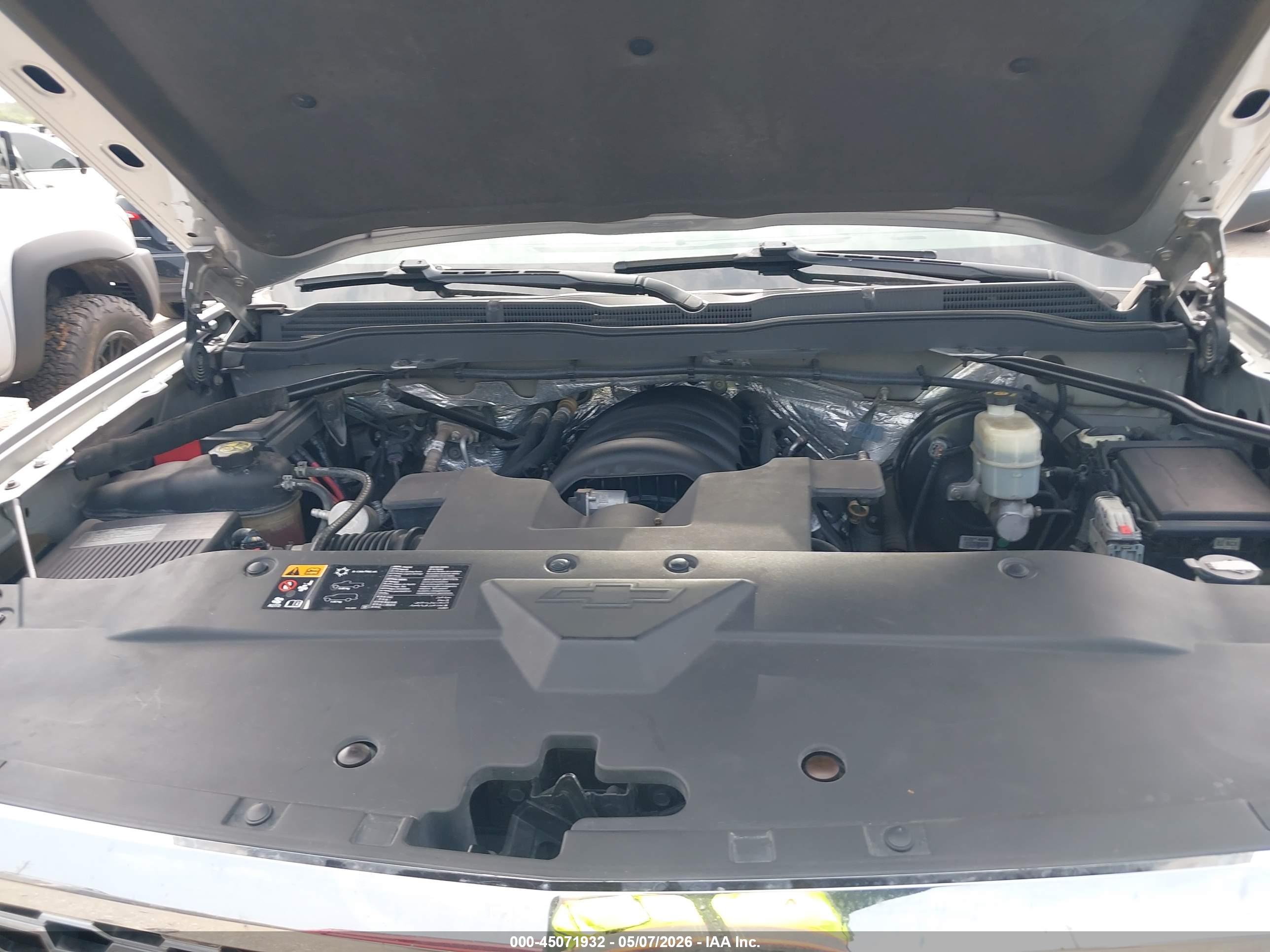 CHEVROLET SILVERADO image 10