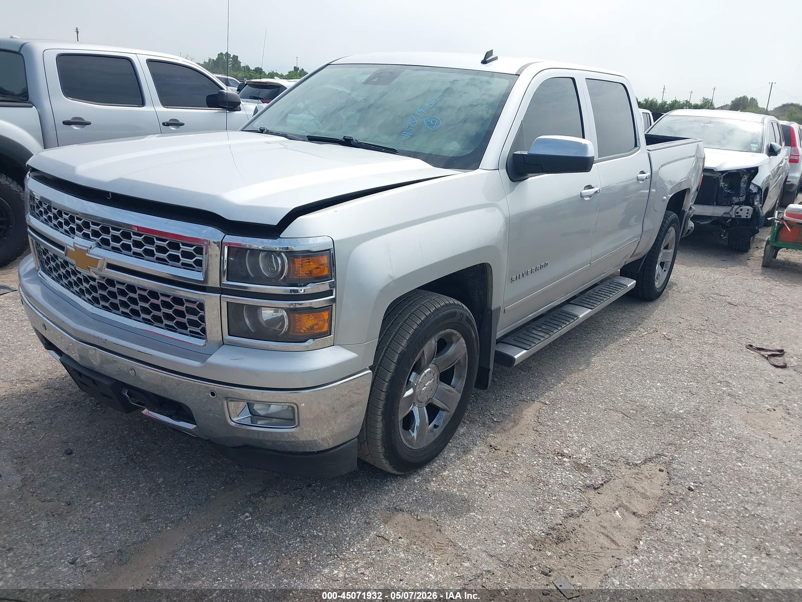 CHEVROLET SILVERADO image 2