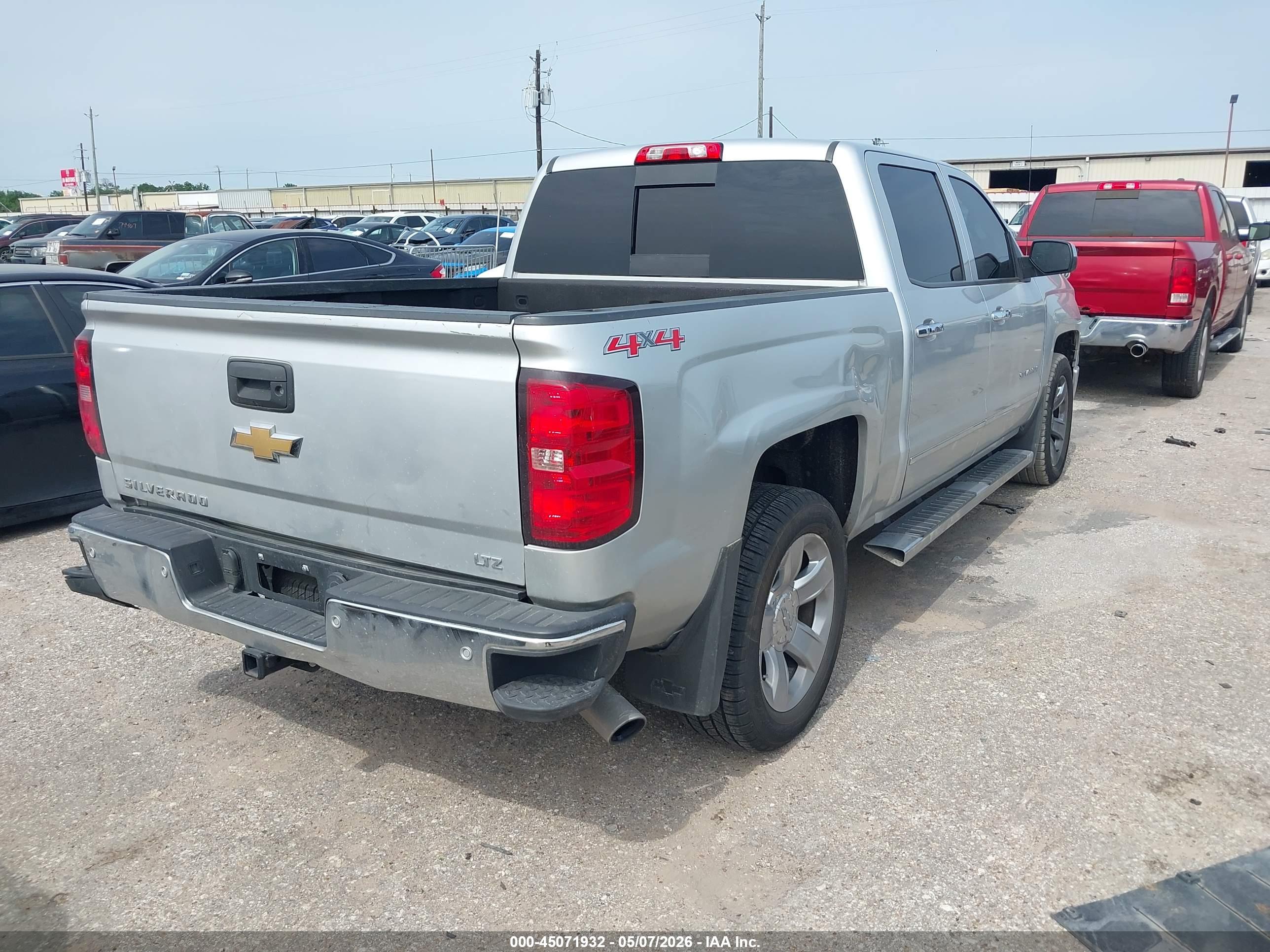 CHEVROLET SILVERADO image 4