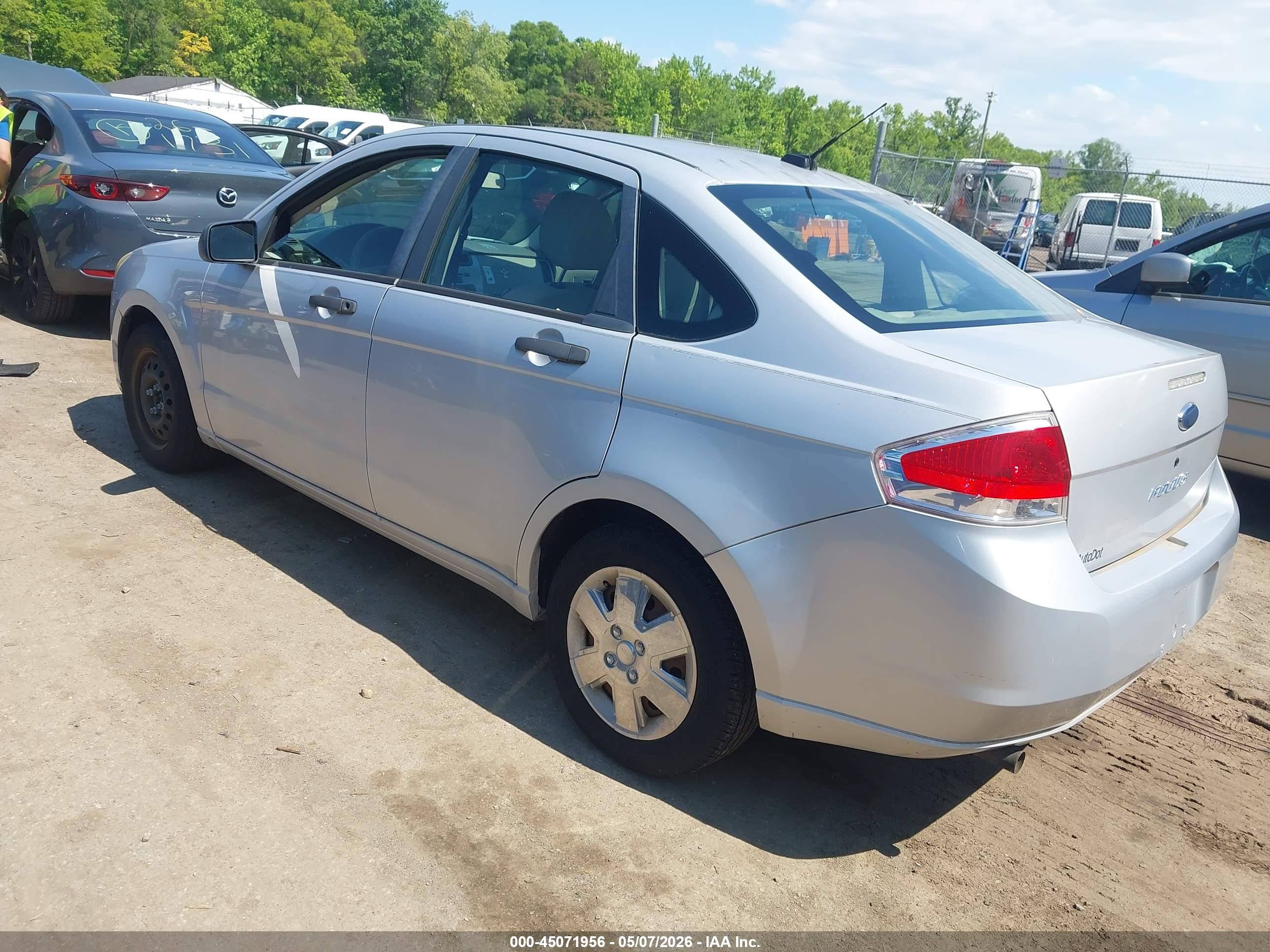 FORD FOCUS image 3