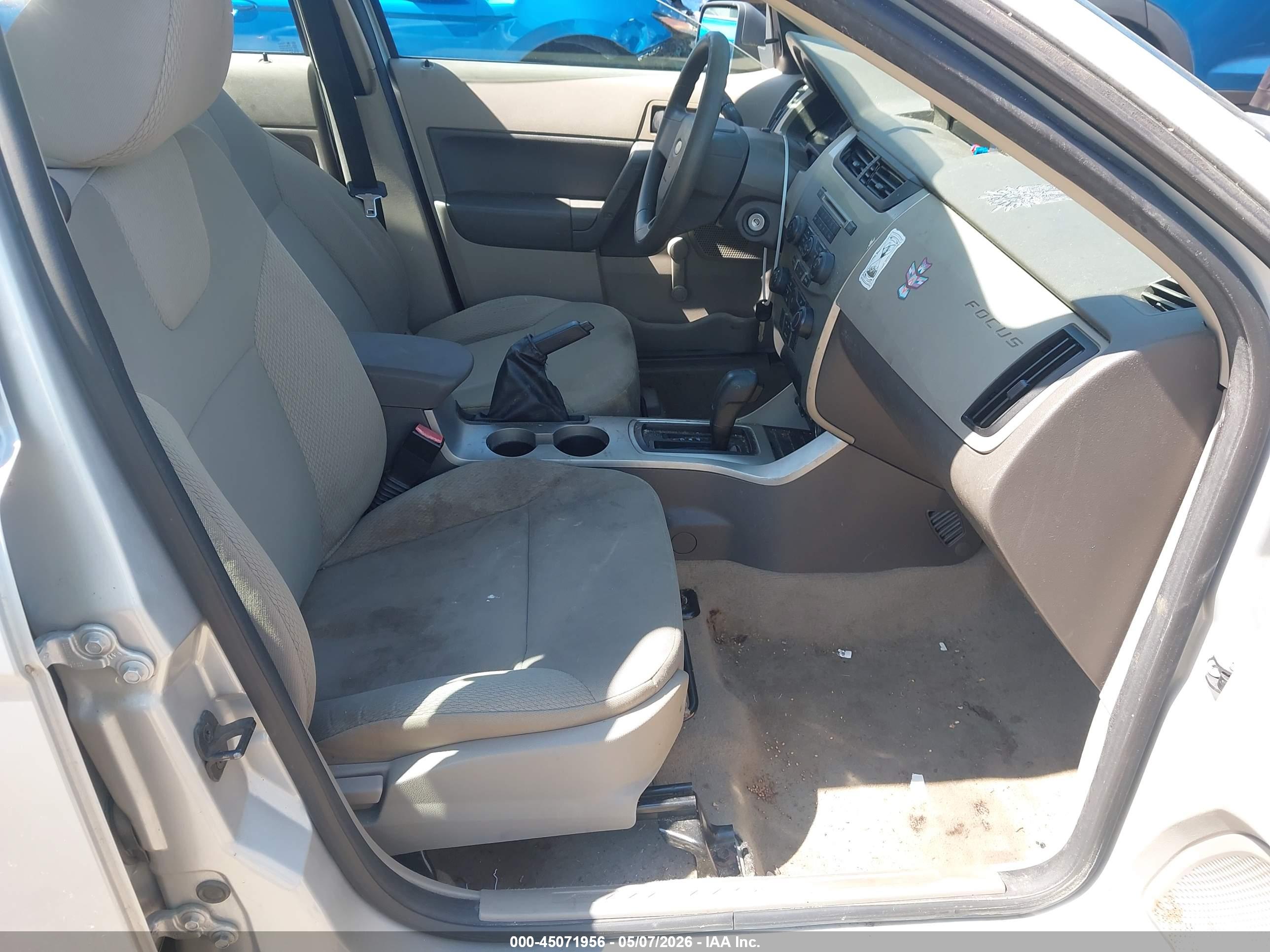 FORD FOCUS image 5