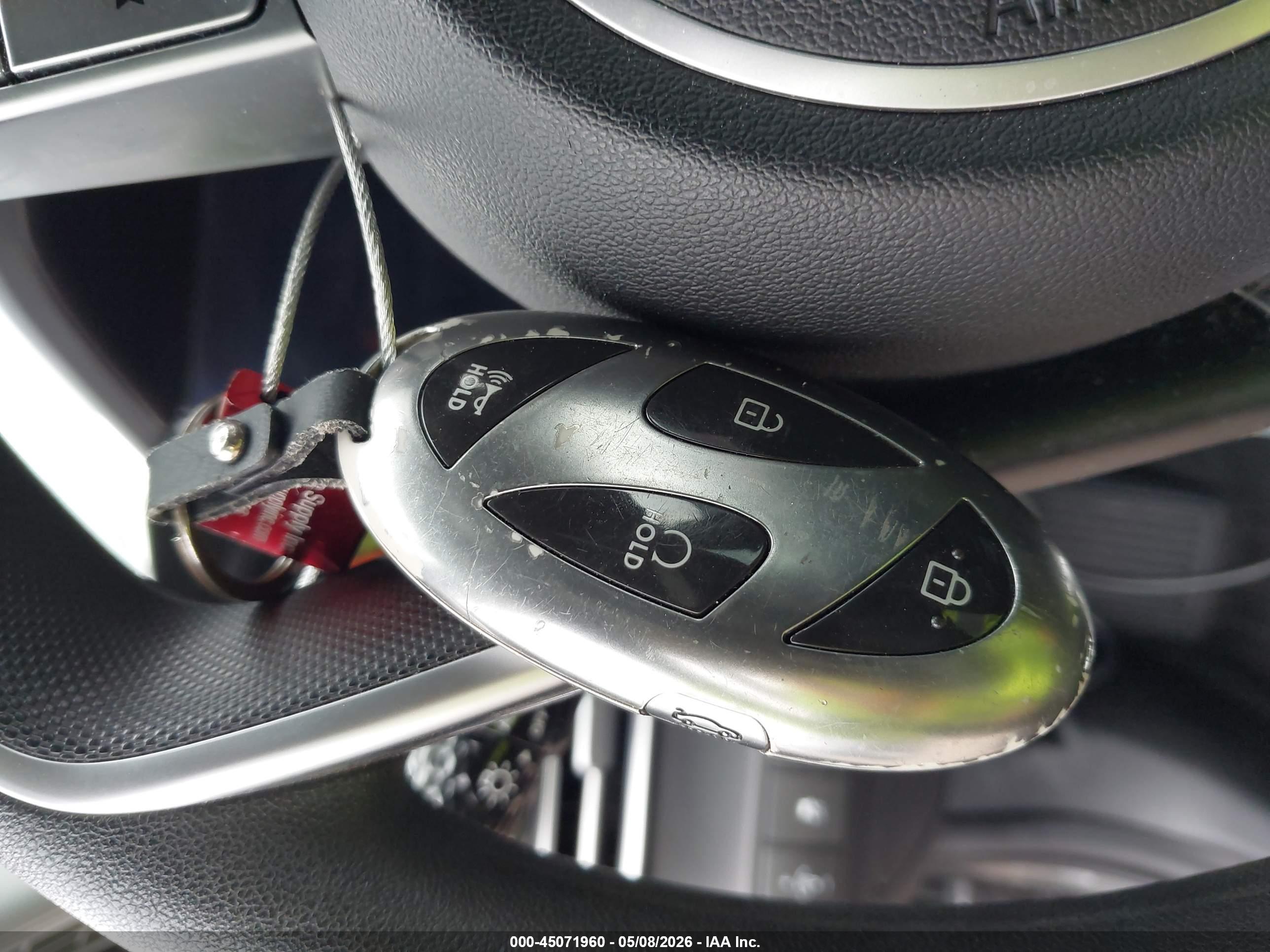 HYUNDAI ELANTRA image 11