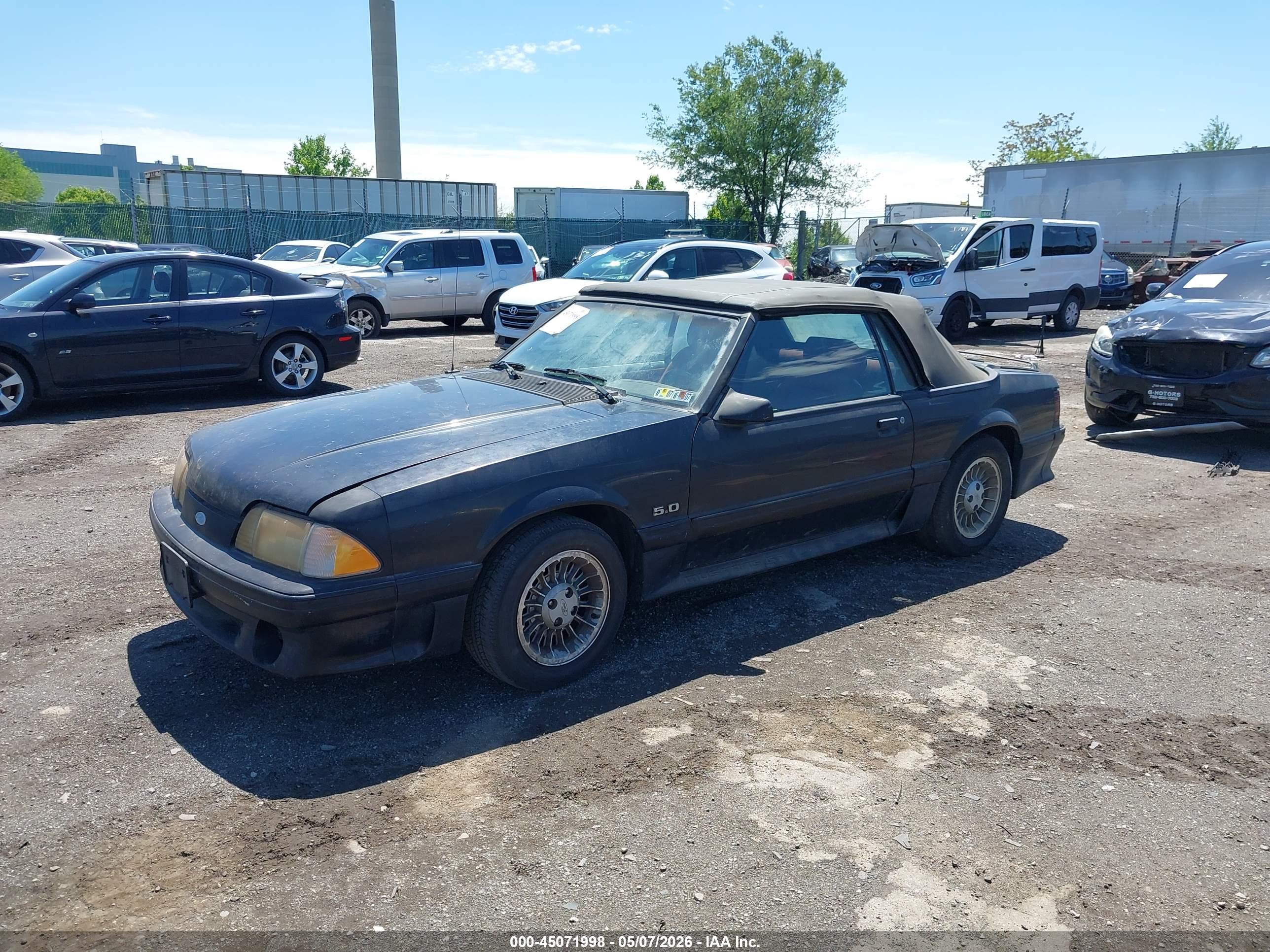 FORD MUSTANG image 2