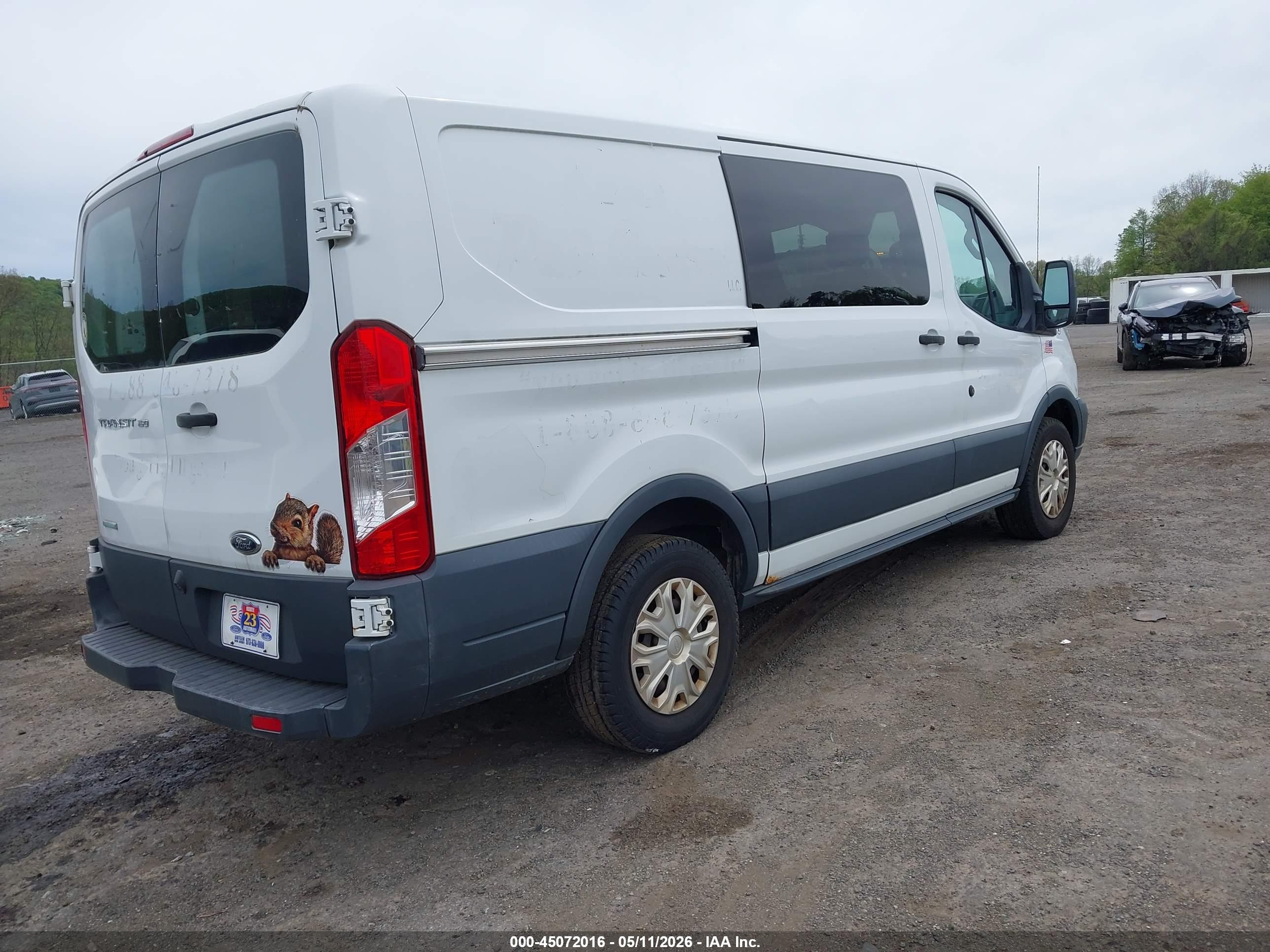 FORD TRANSIT-150 image 4
