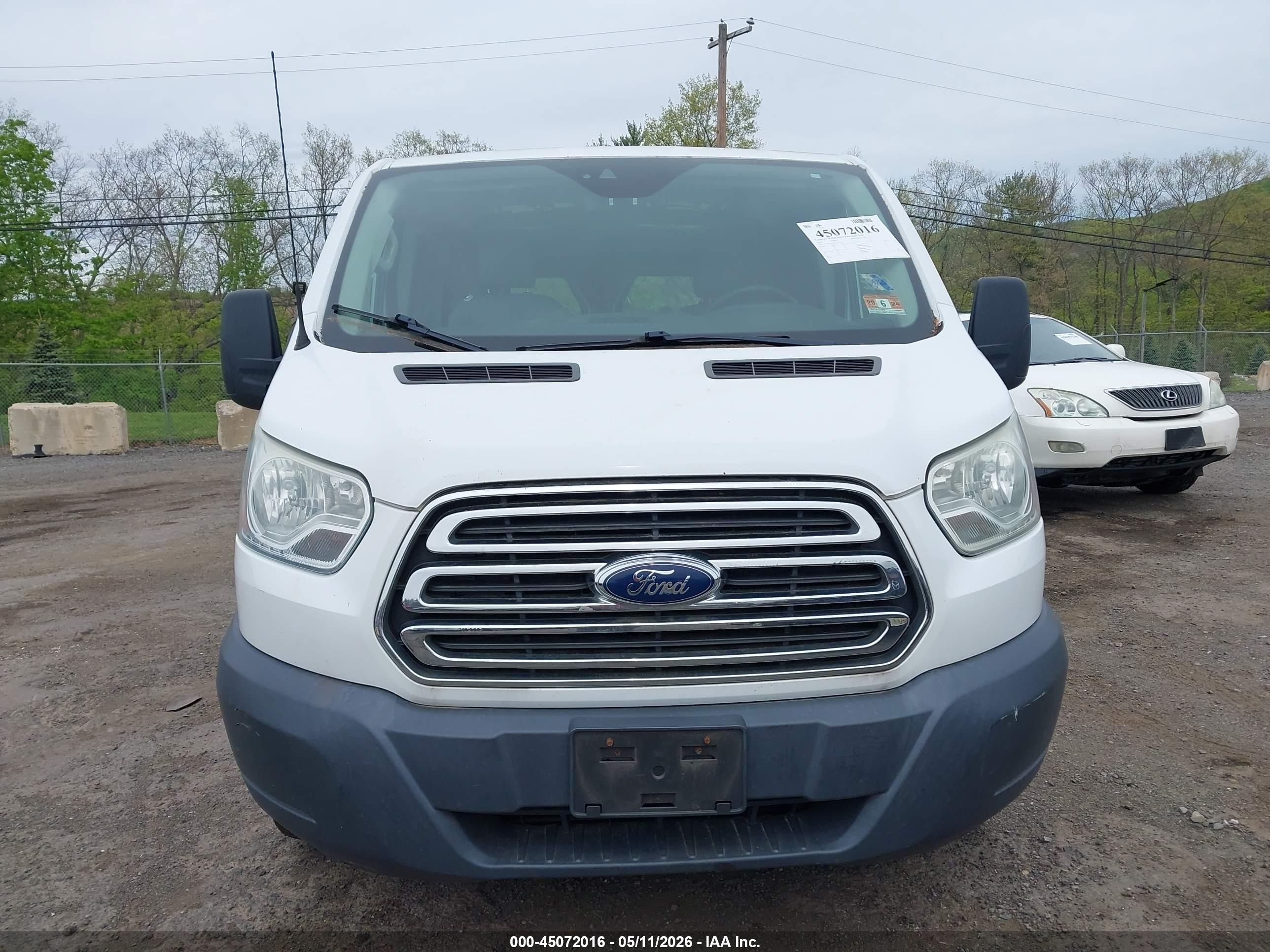 FORD TRANSIT-150 image 6