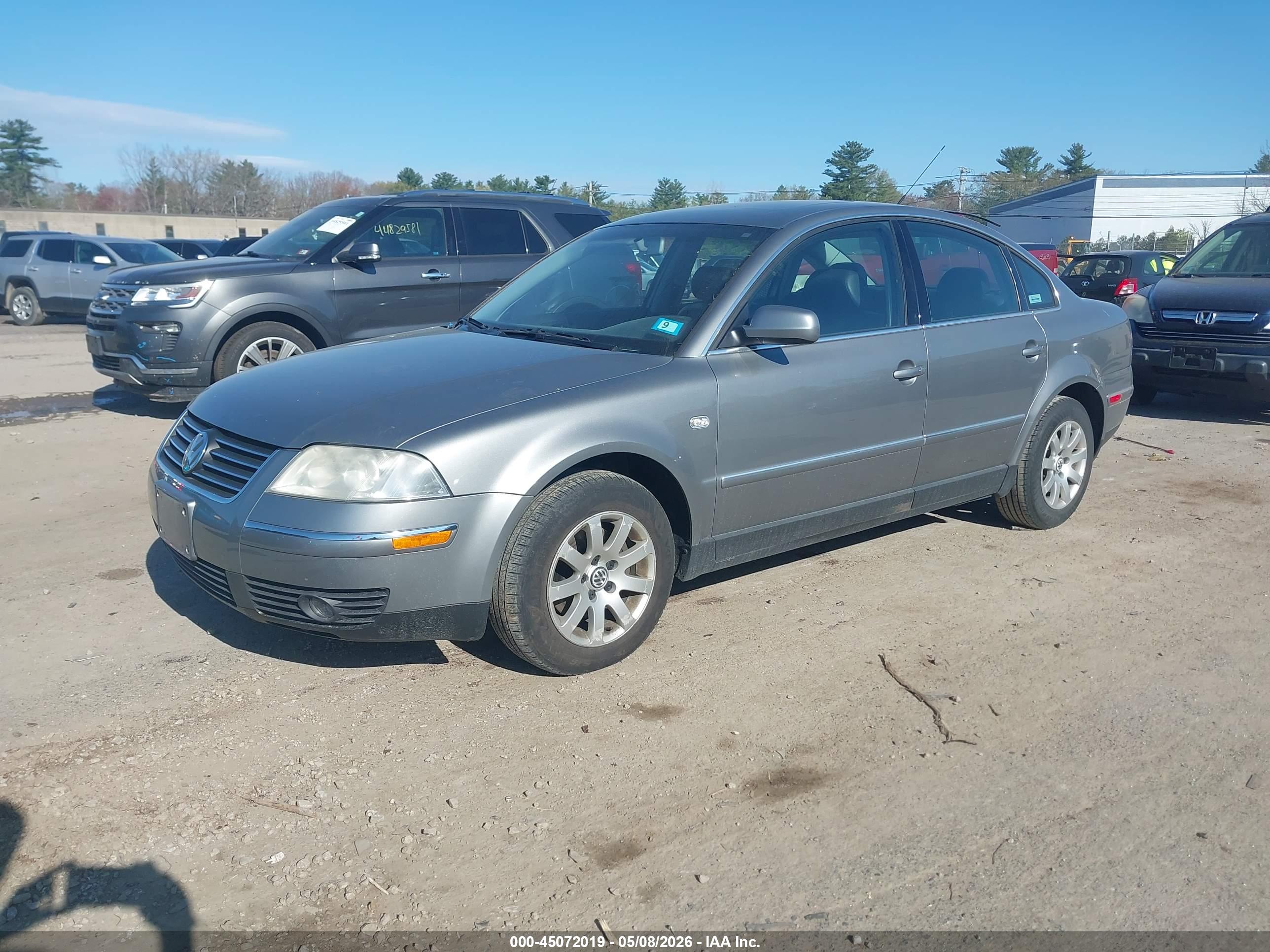 VOLKSWAGEN PASSAT image 2