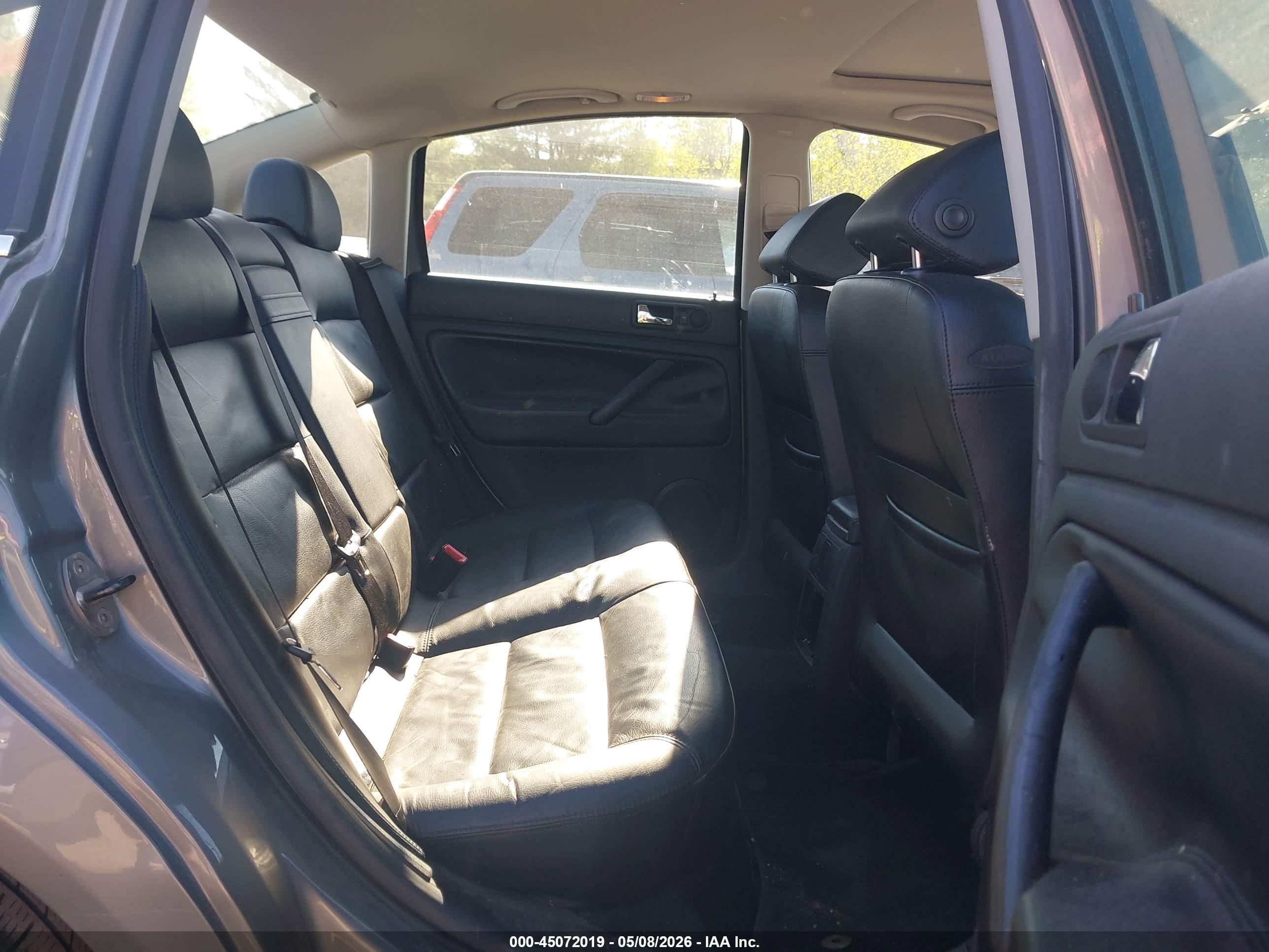 VOLKSWAGEN PASSAT image 8