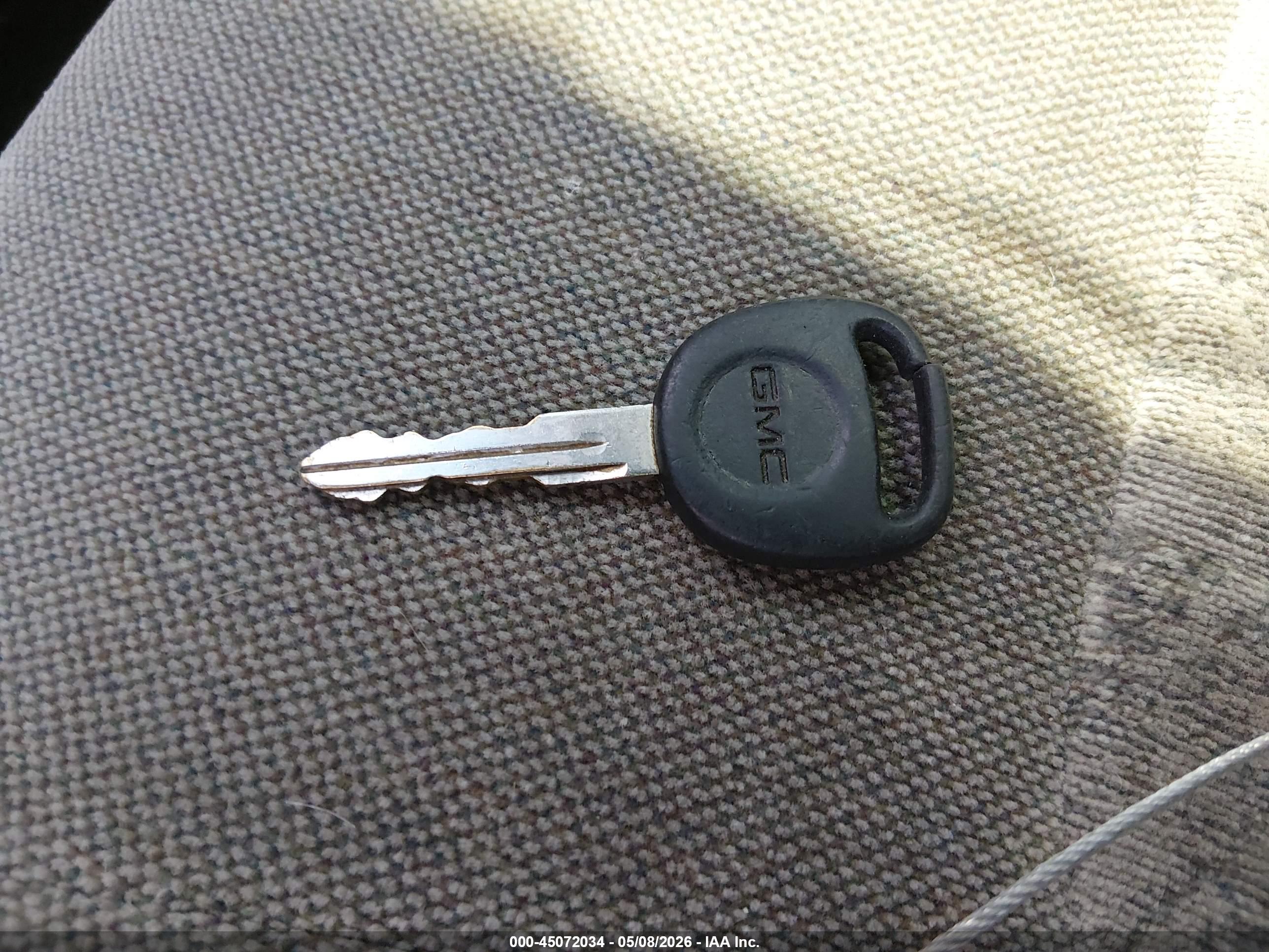 GMC ENVOY image 11
