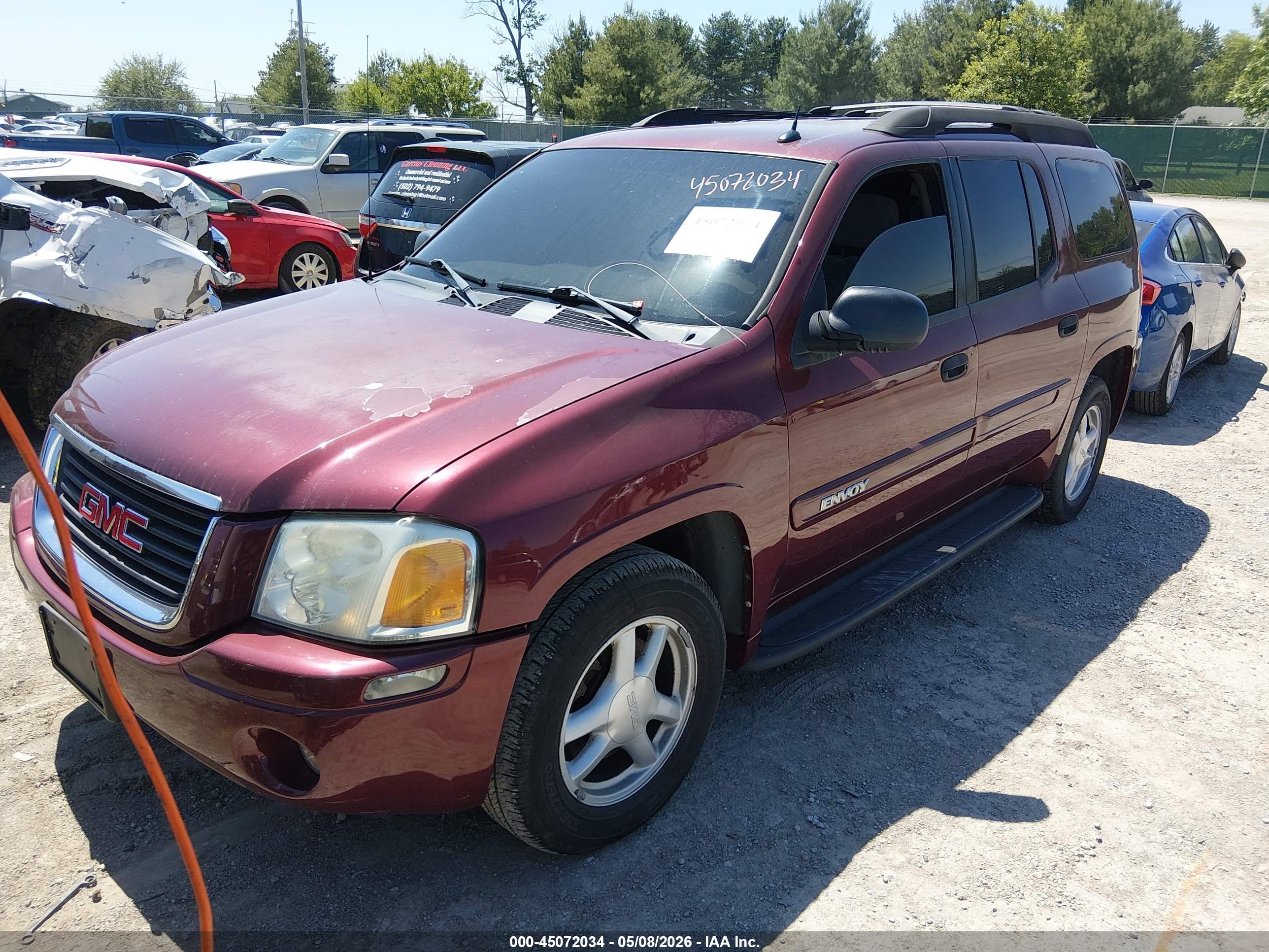 GMC ENVOY image 2