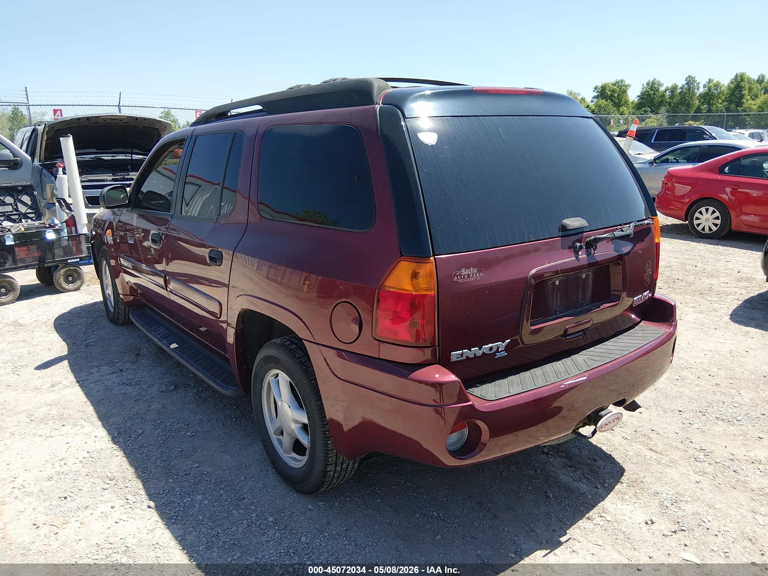 GMC ENVOY image 3