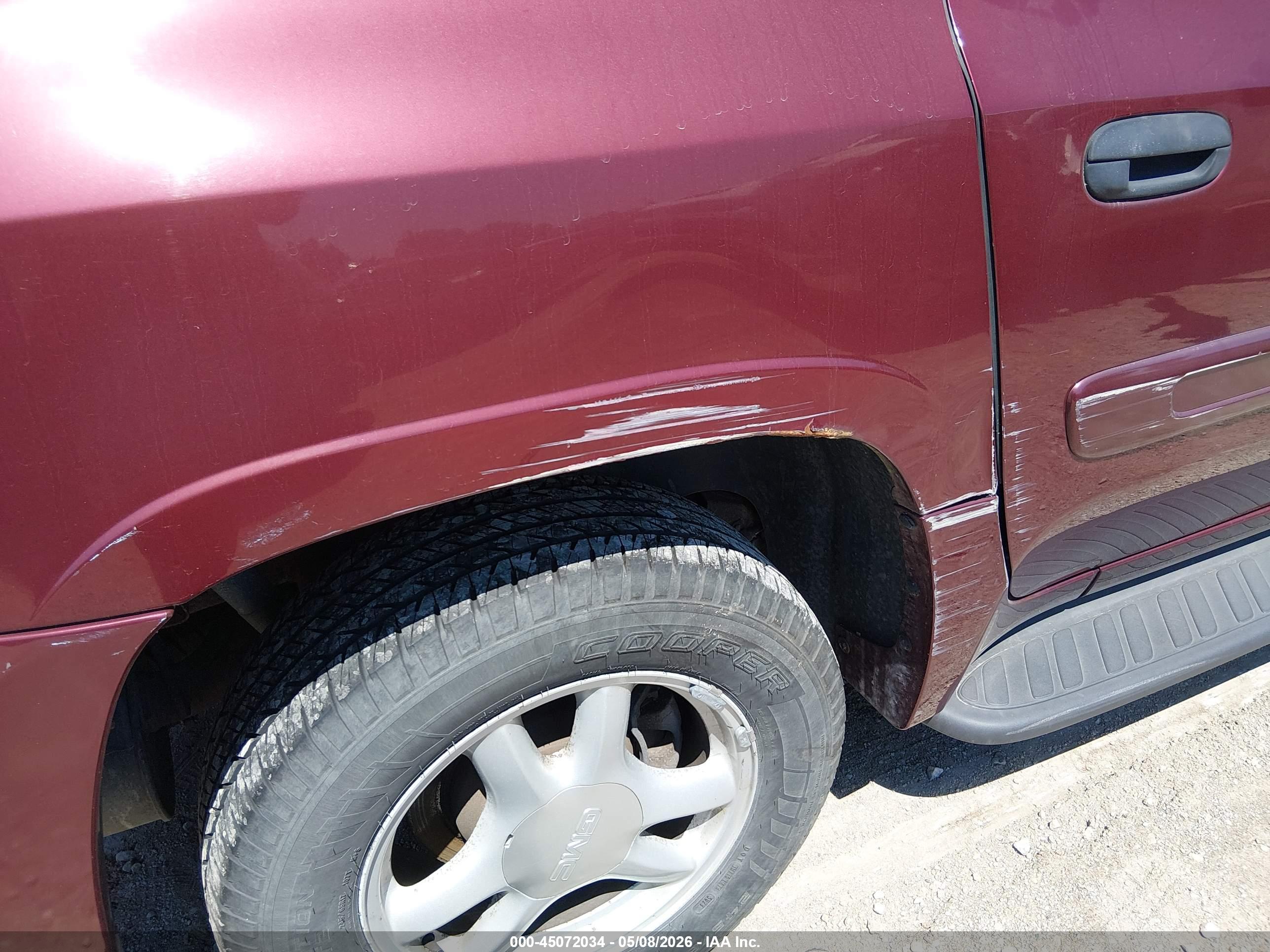 GMC ENVOY image 6