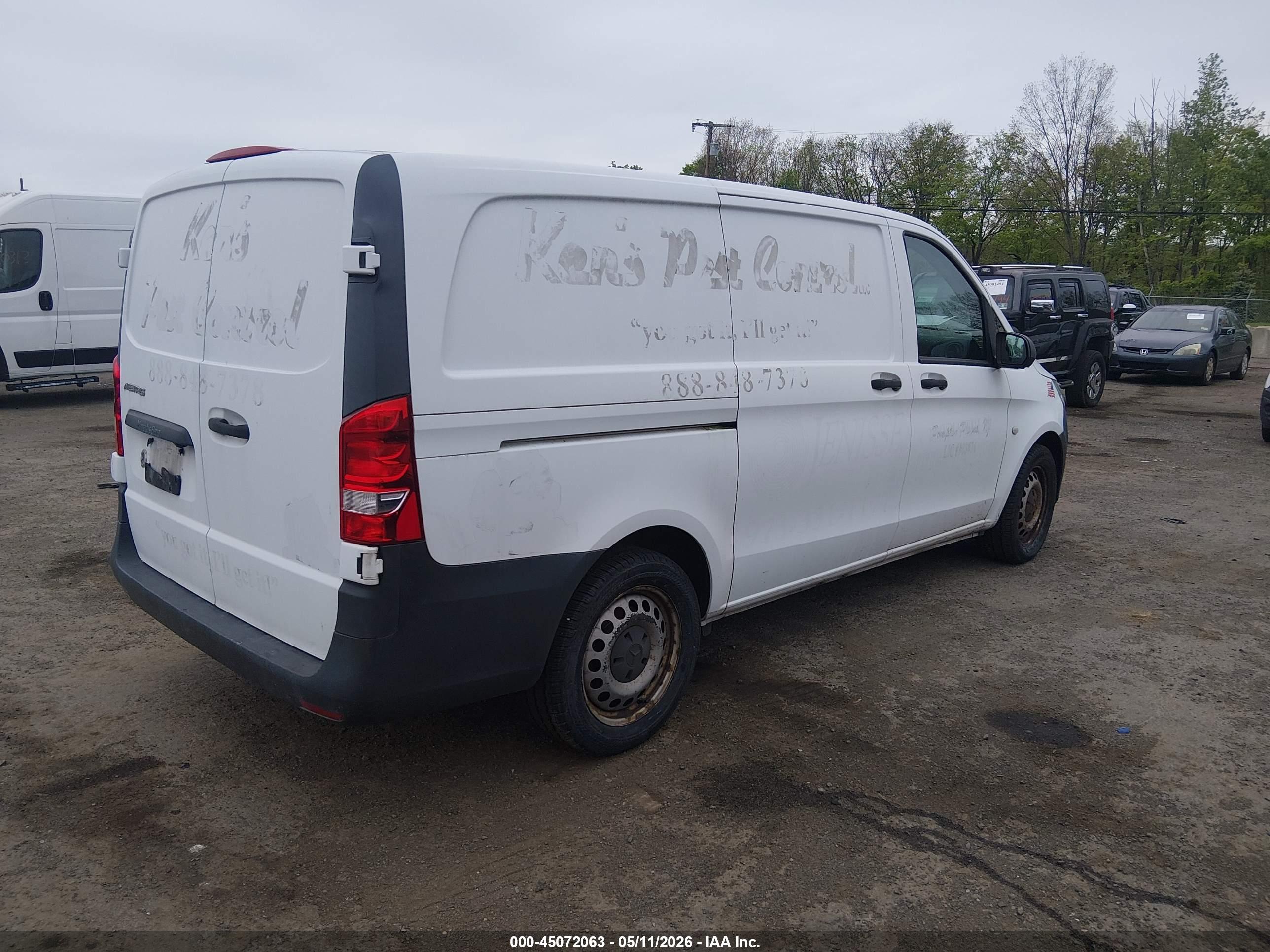 MERCEDES-BENZ METRIS image 4