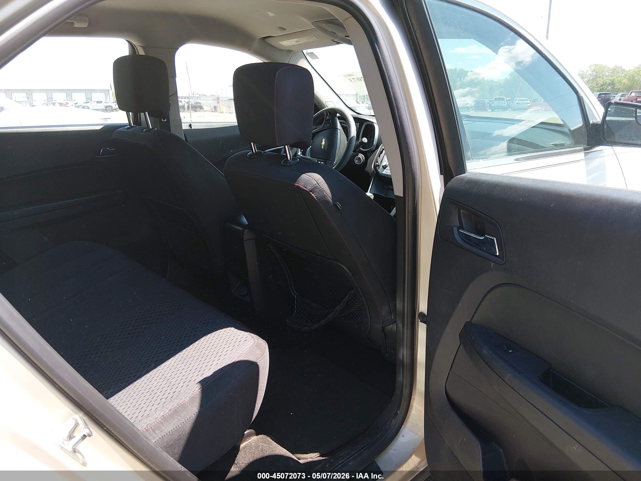 CHEVROLET EQUINOX image 8