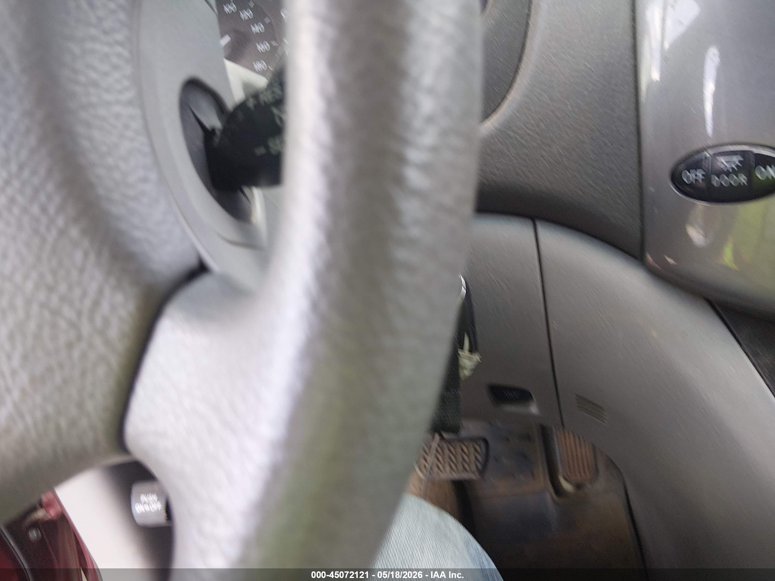 TOYOTA SIENNA image 11