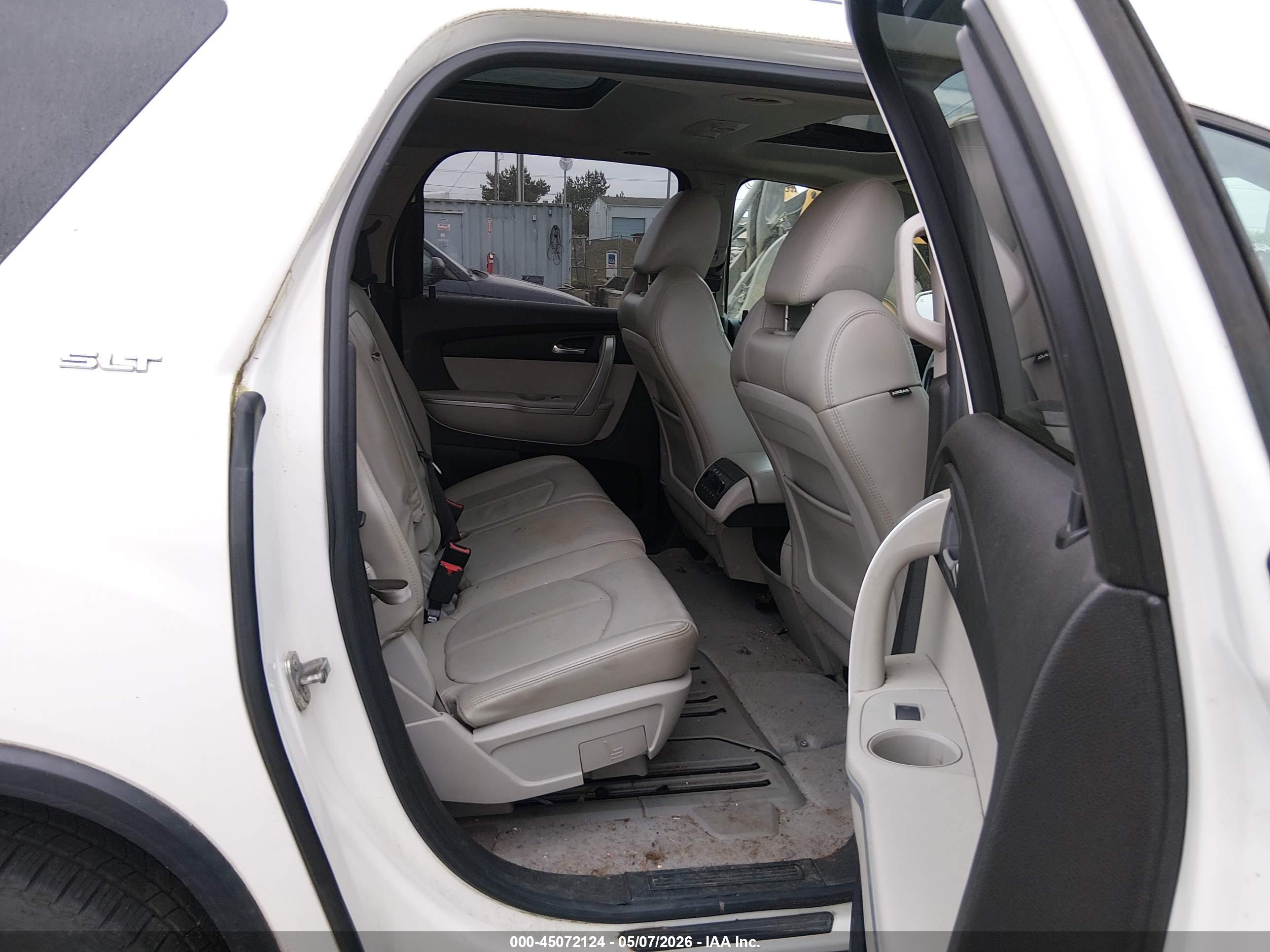 GMC ACADIA image 8
