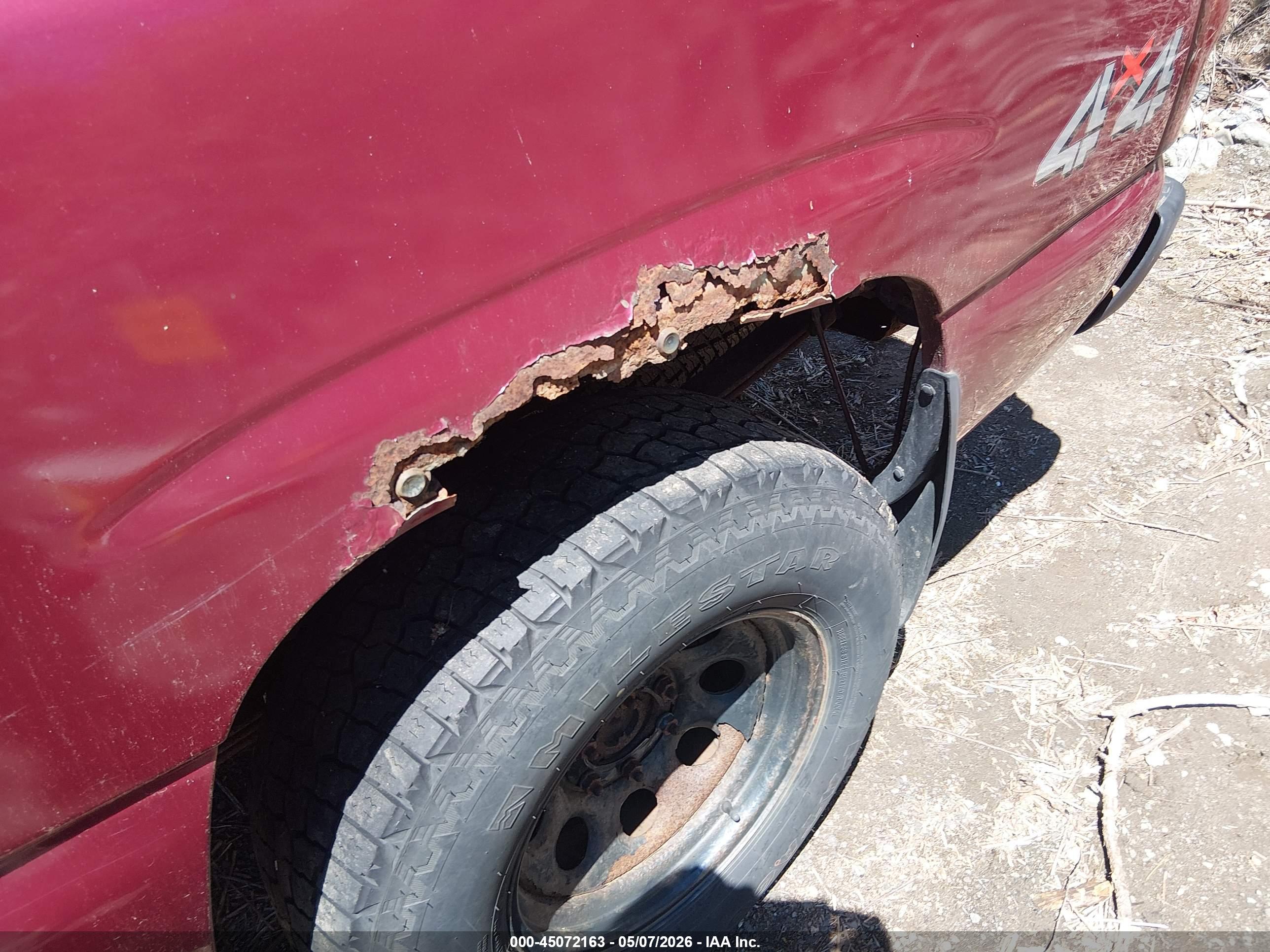 CHEVROLET SILVERADO image 6