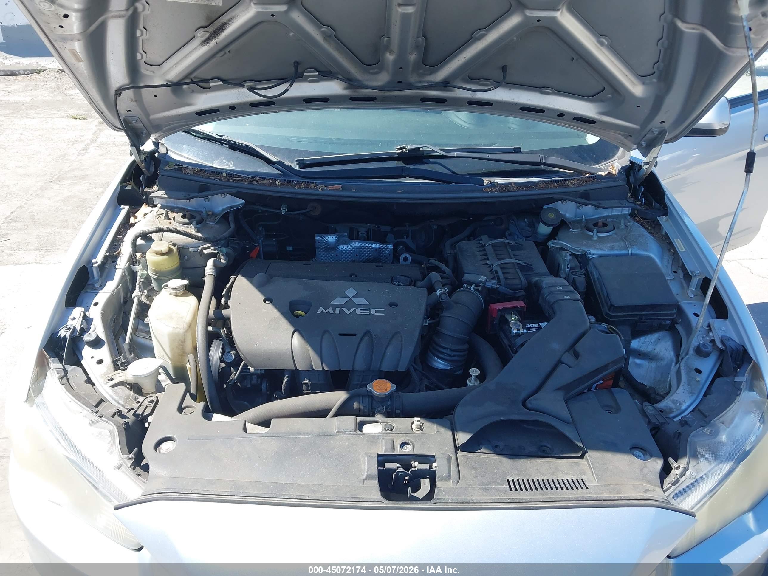 MITSUBISHI LANCER image 10