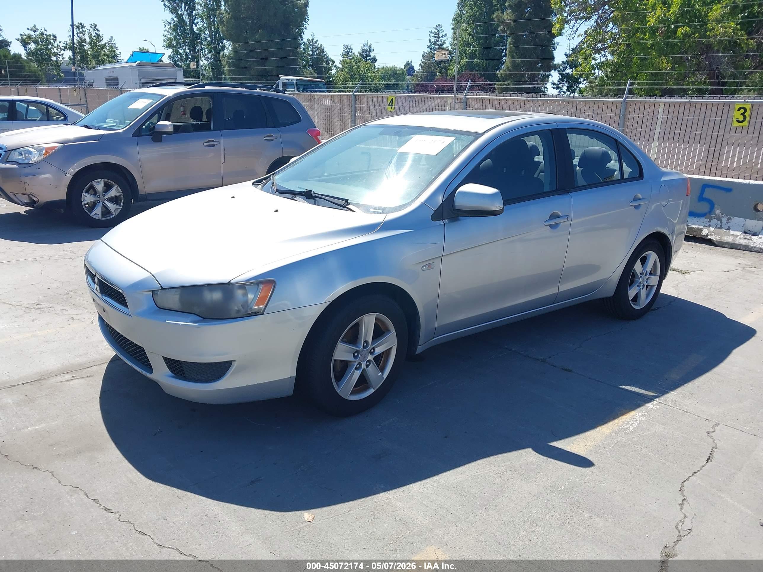 MITSUBISHI LANCER image 2