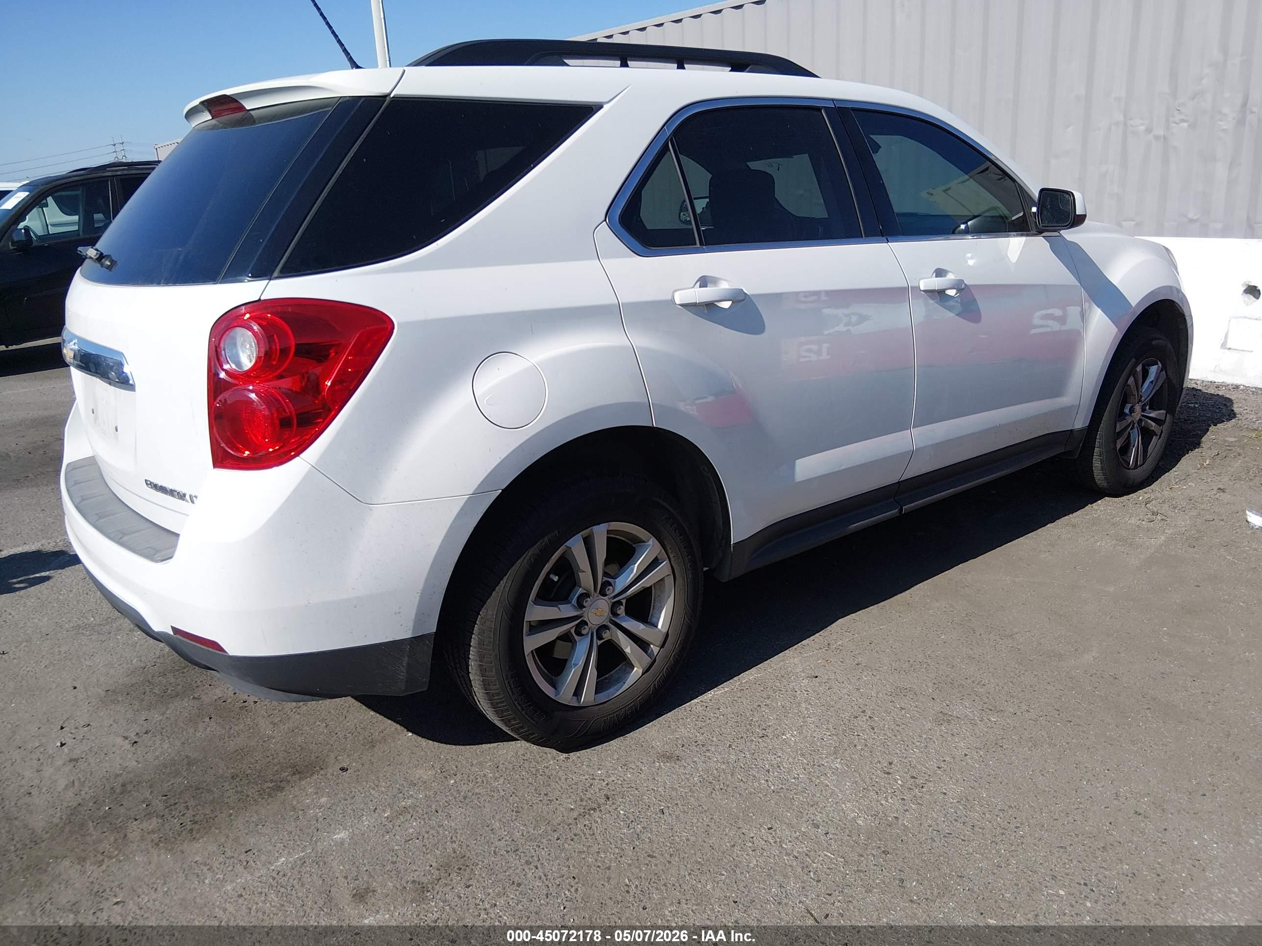 CHEVROLET EQUINOX image 4