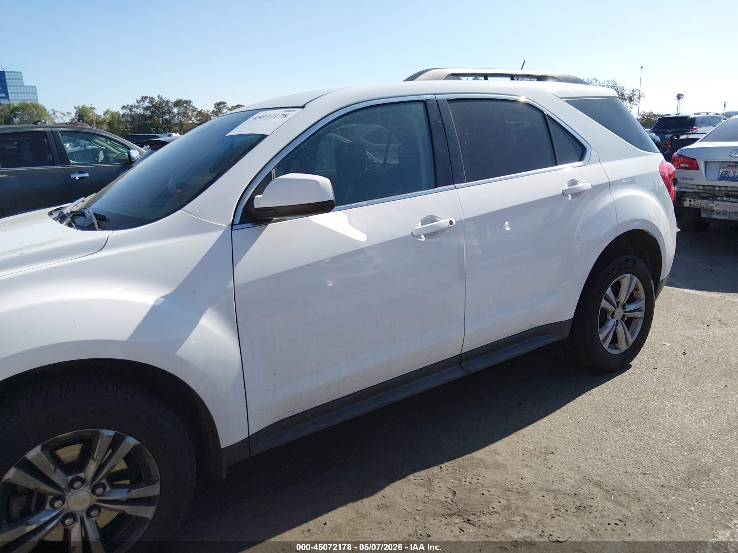 CHEVROLET EQUINOX image 6