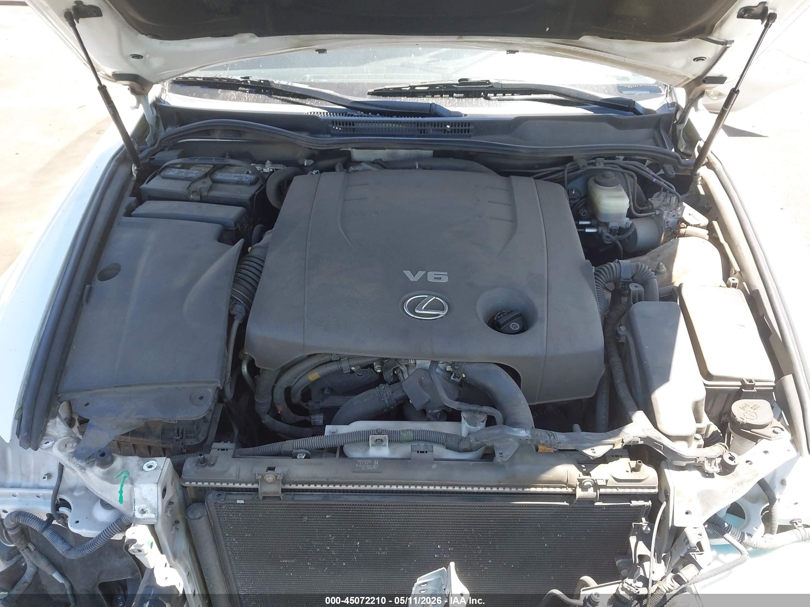 LEXUS IS image 10
