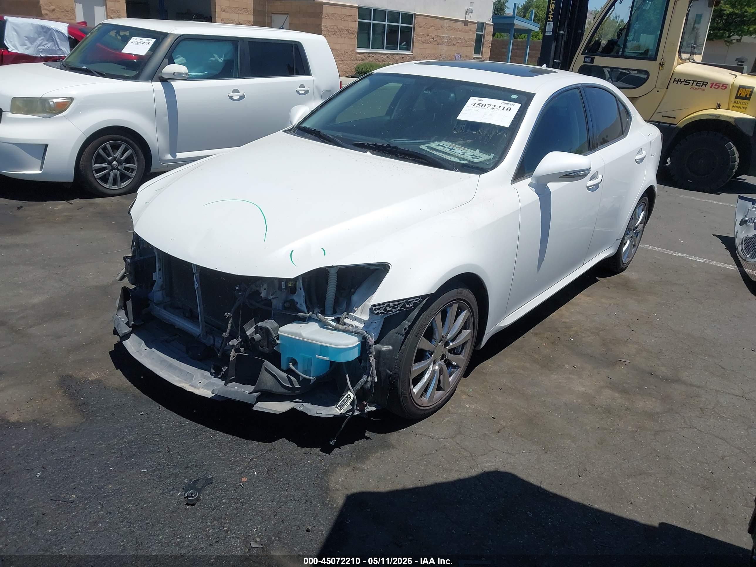 LEXUS IS image 2