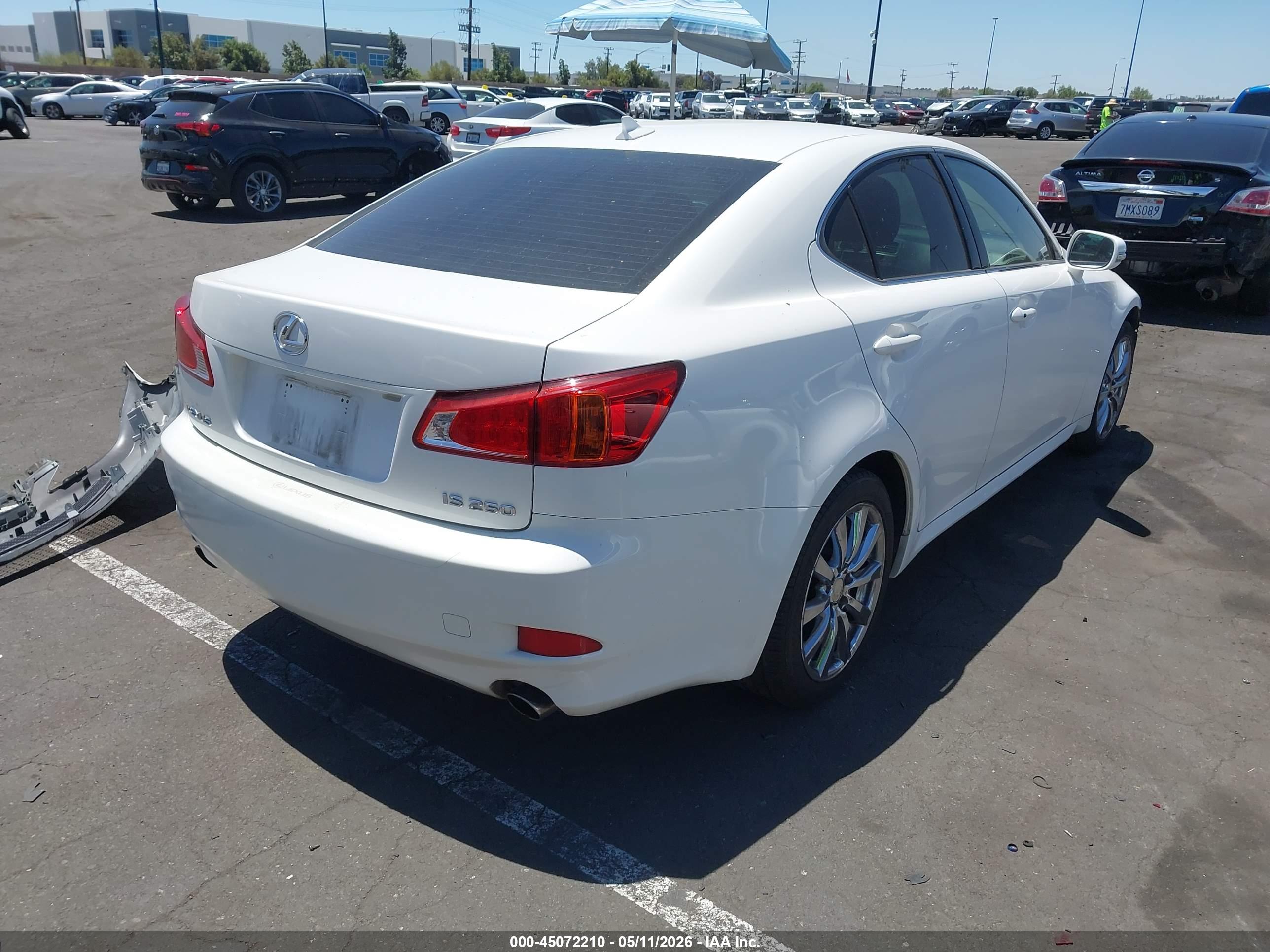 LEXUS IS image 4