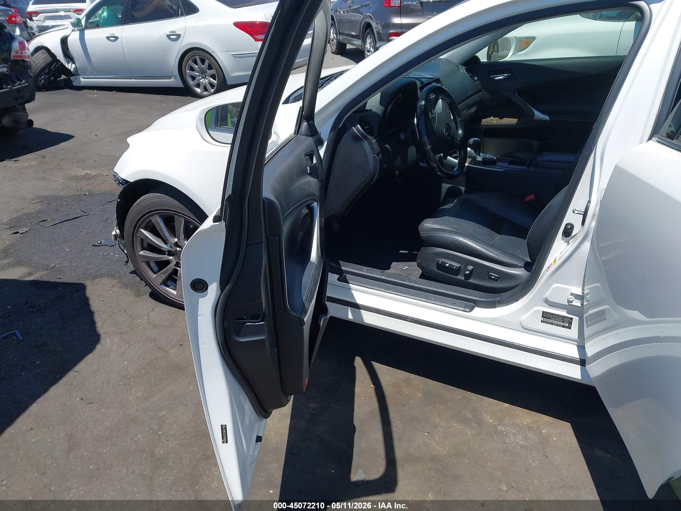 LEXUS IS image 5