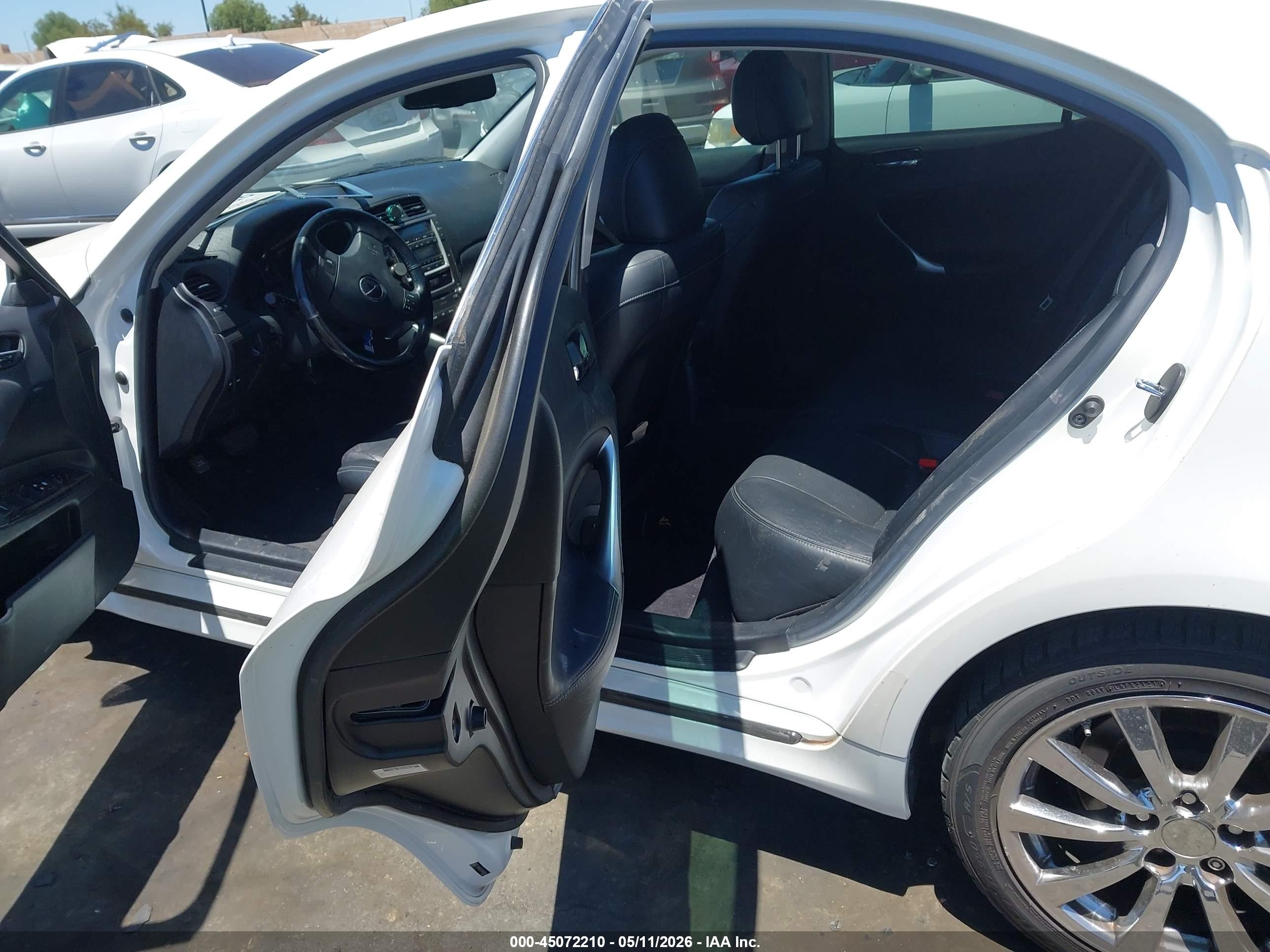 LEXUS IS image 8