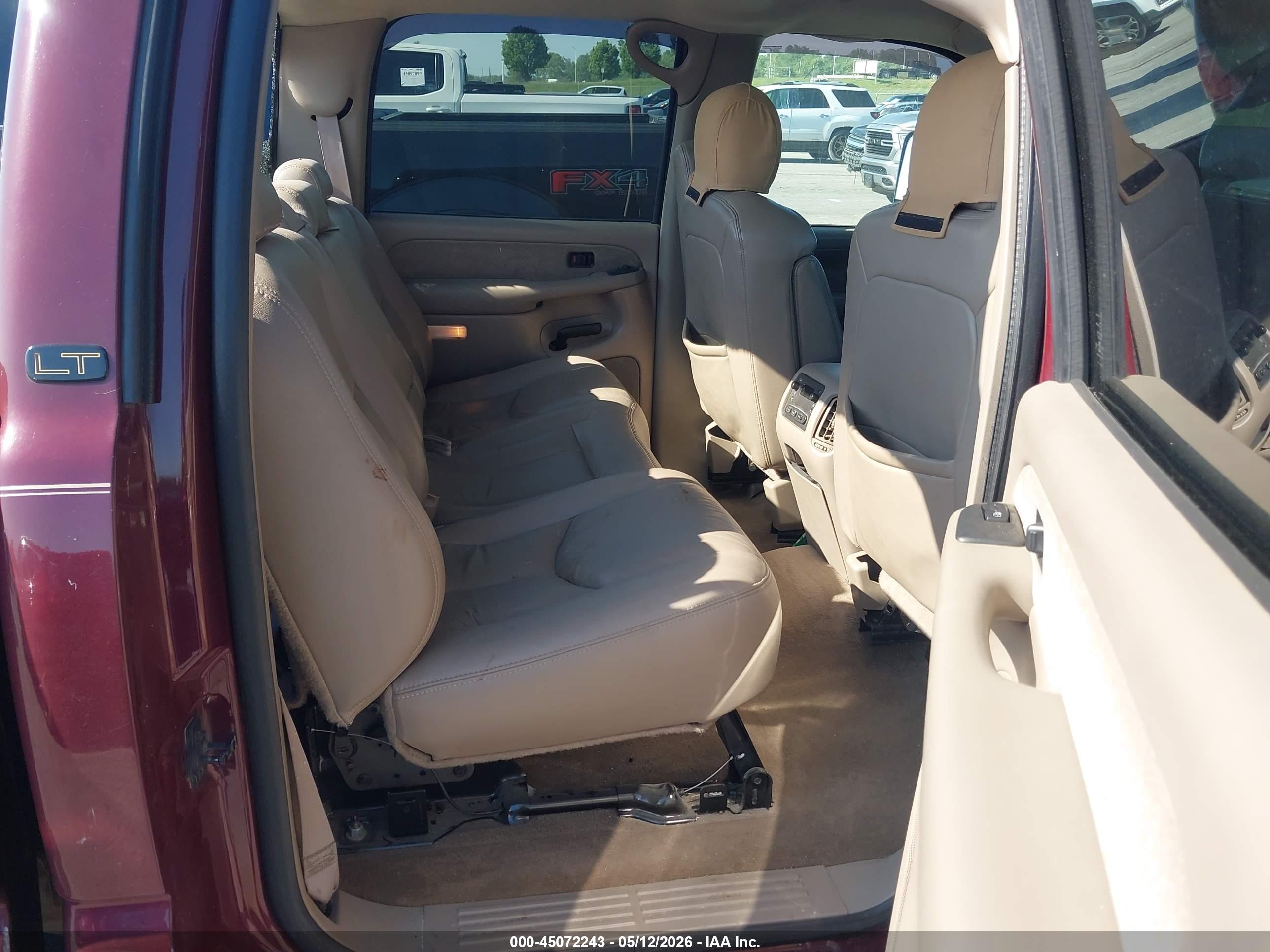 CHEVROLET SILVERADO image 8
