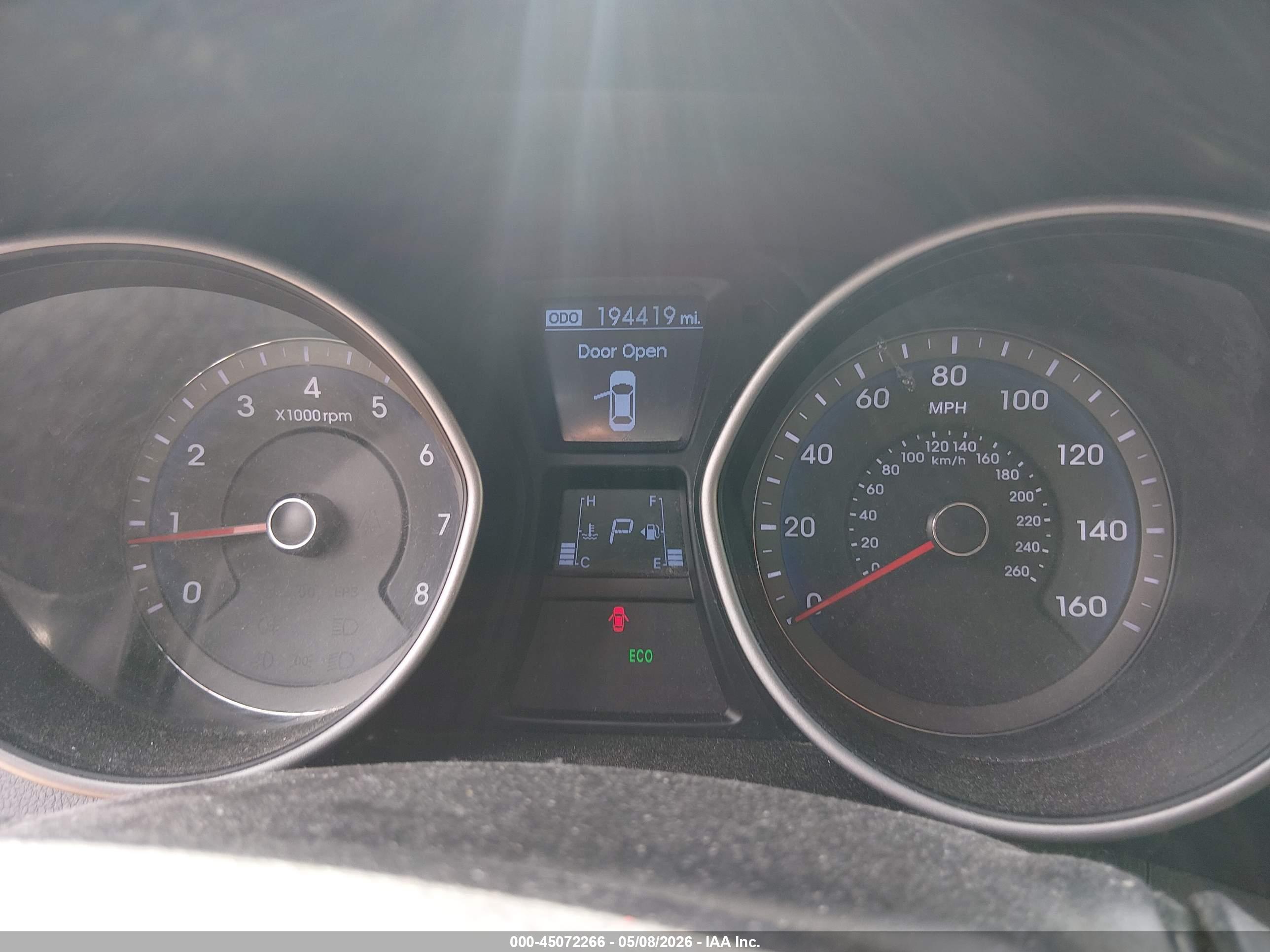 HYUNDAI ELANTRA image 7
