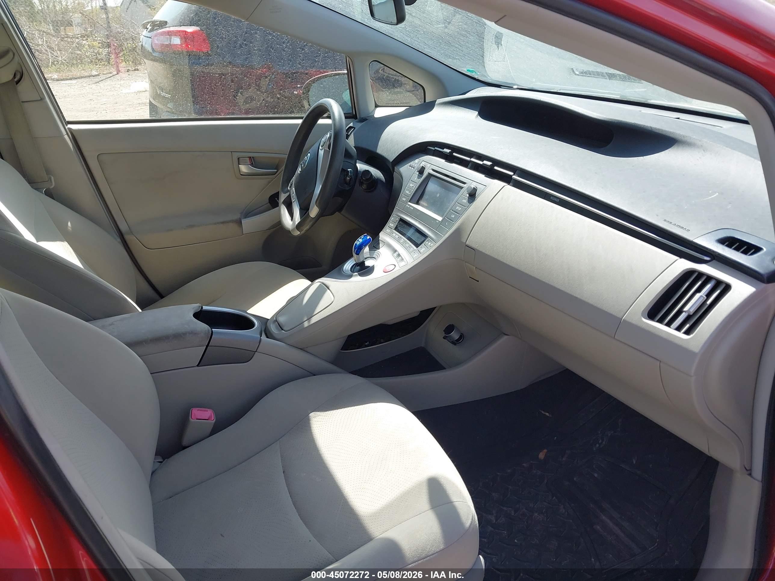 TOYOTA PRIUS image 5
