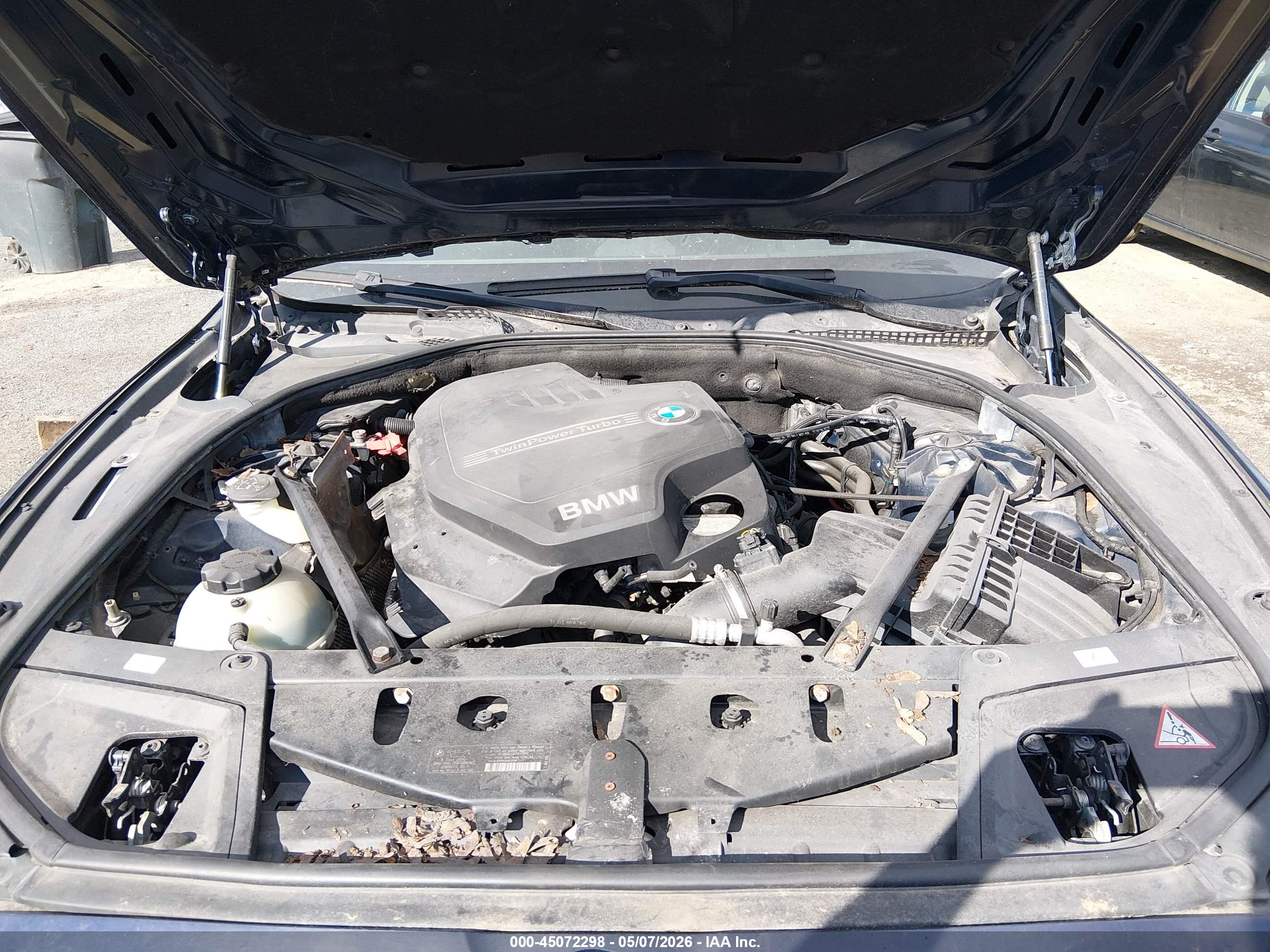 BMW 528I image 10
