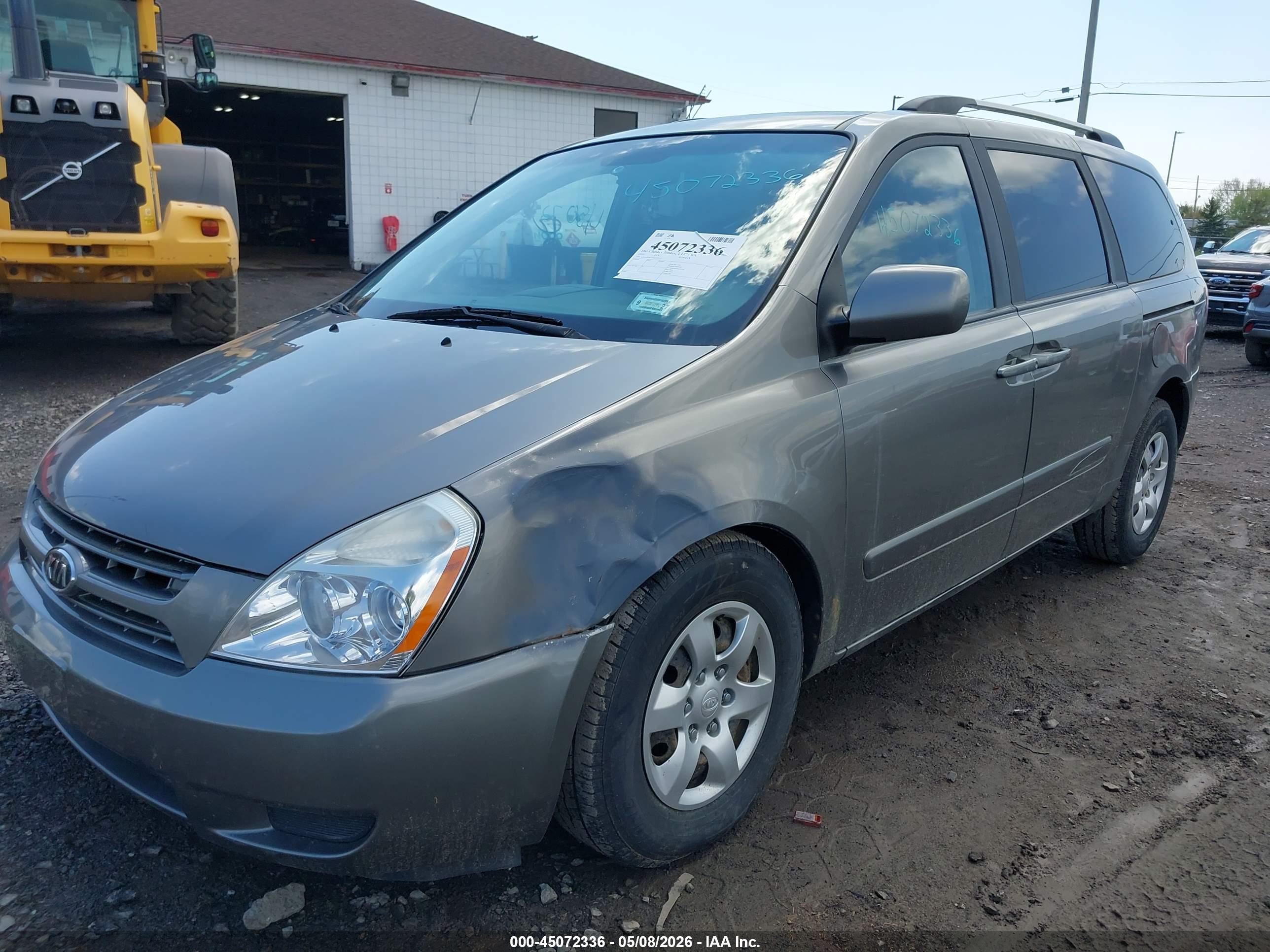 KIA SEDONA image 6