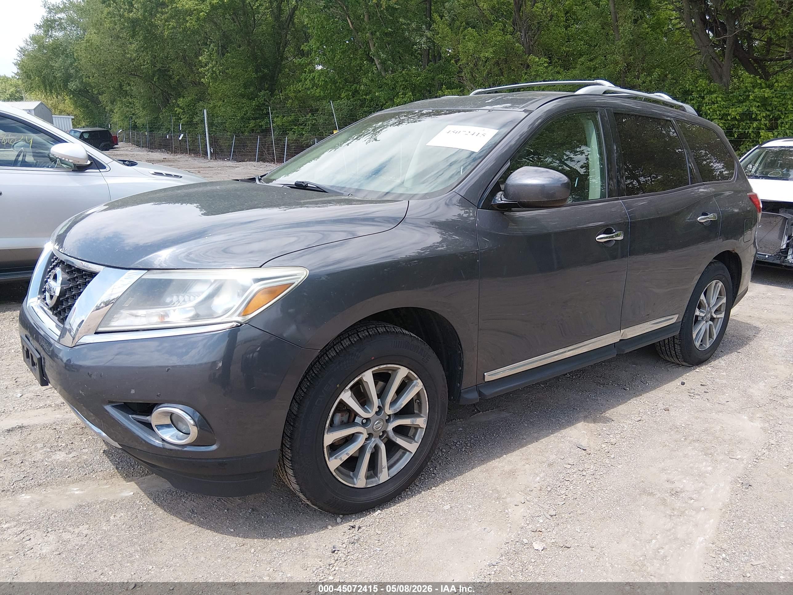 NISSAN PATHFINDER image 2