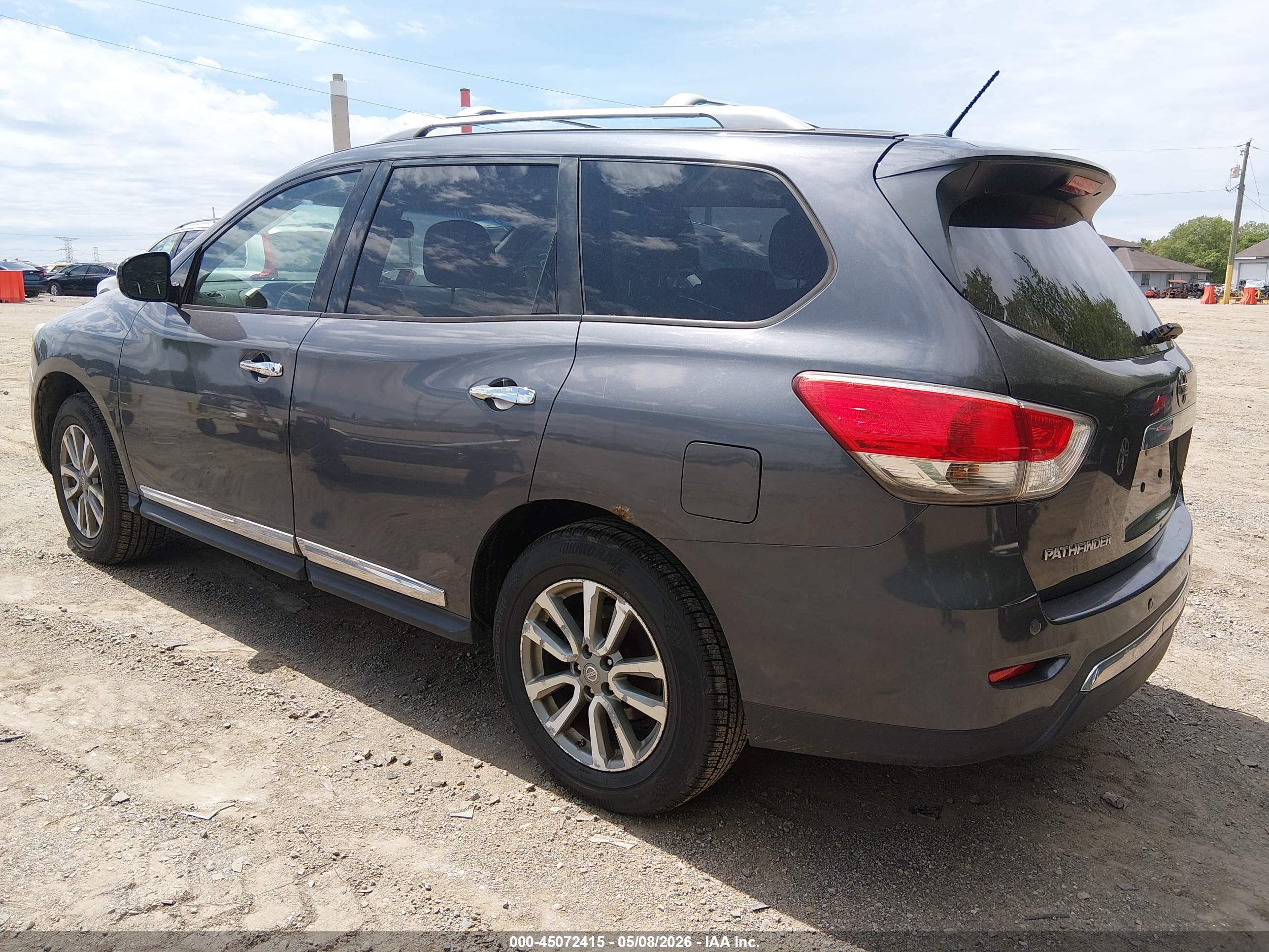 NISSAN PATHFINDER image 3