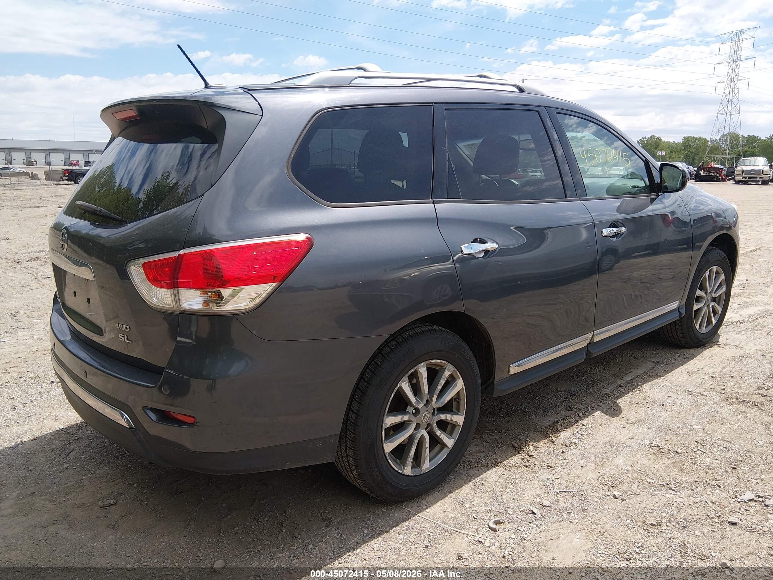 NISSAN PATHFINDER image 4