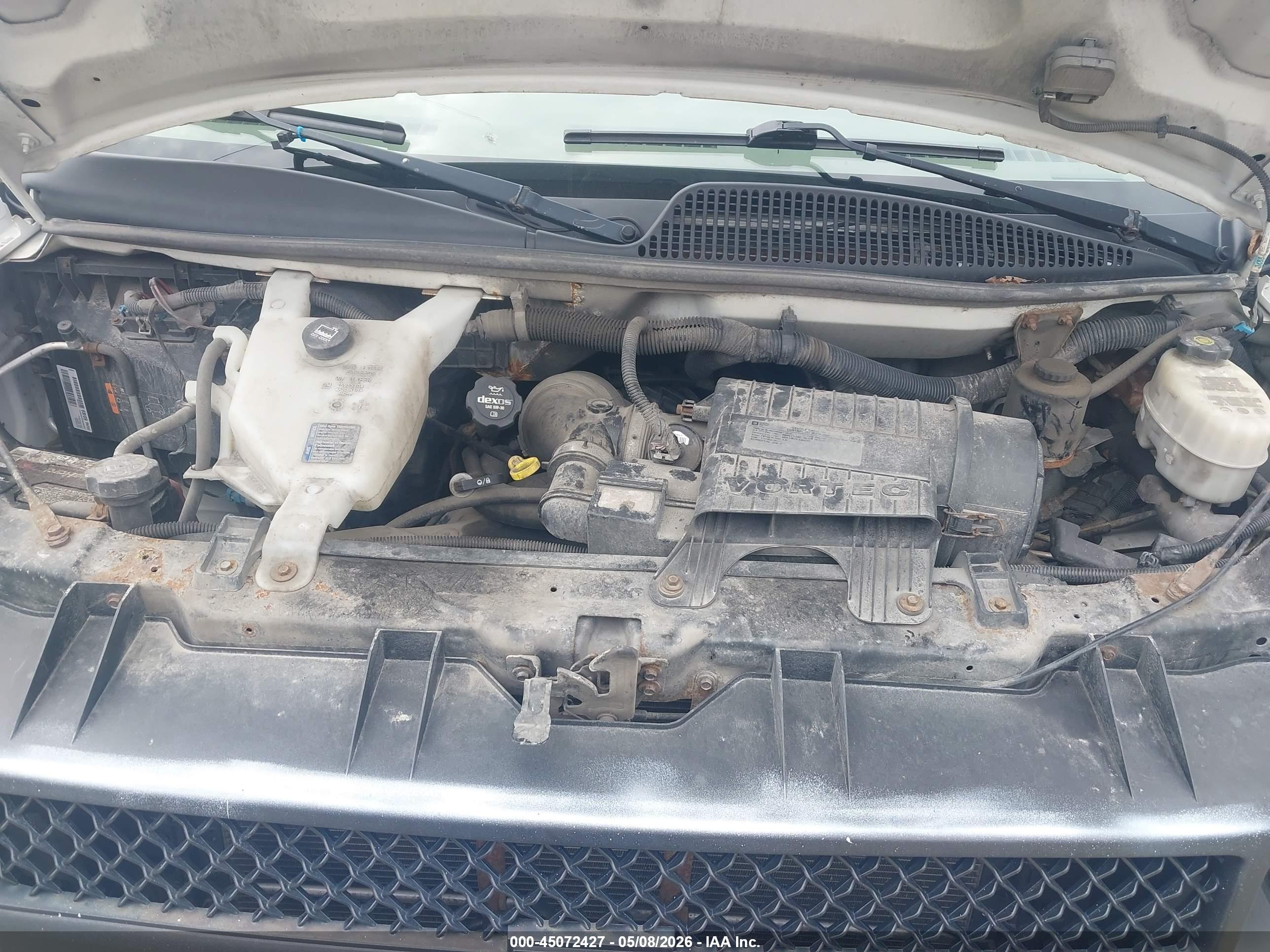 CHEVROLET EXPRESS image 10