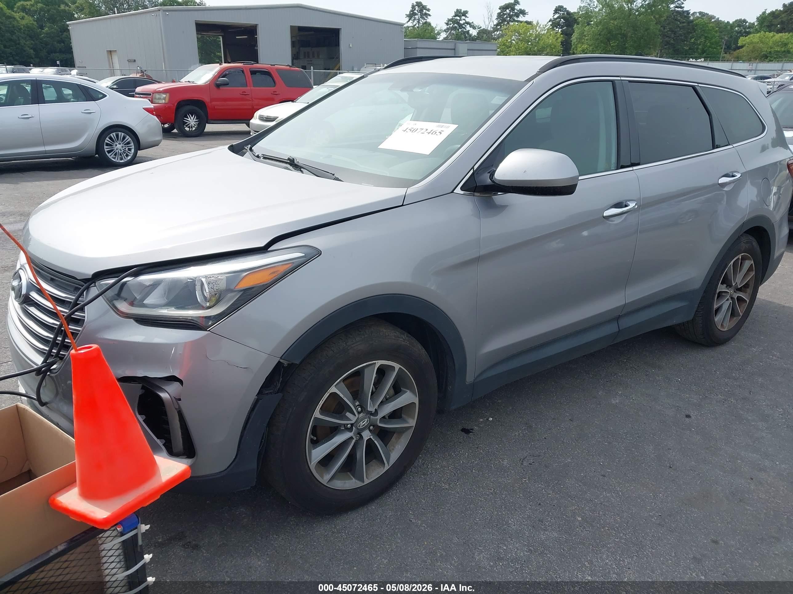 HYUNDAI SANTA image 2