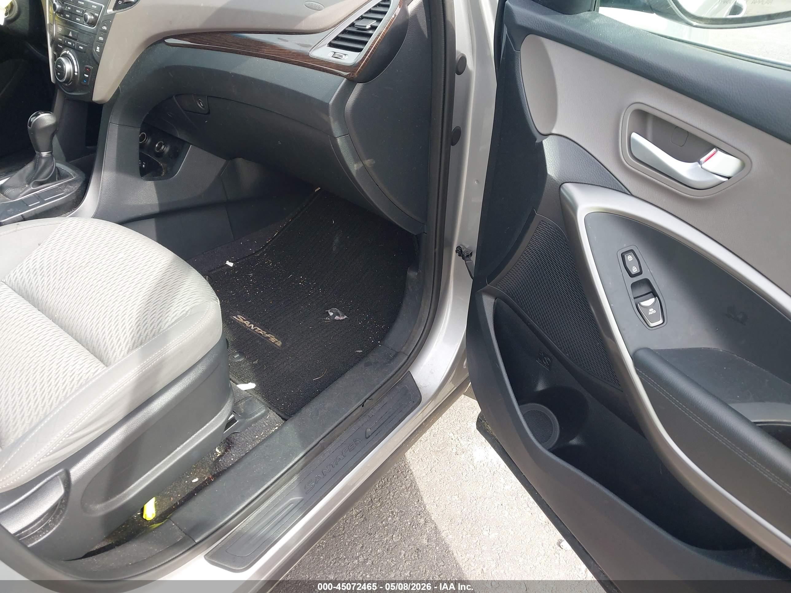 HYUNDAI SANTA image 5