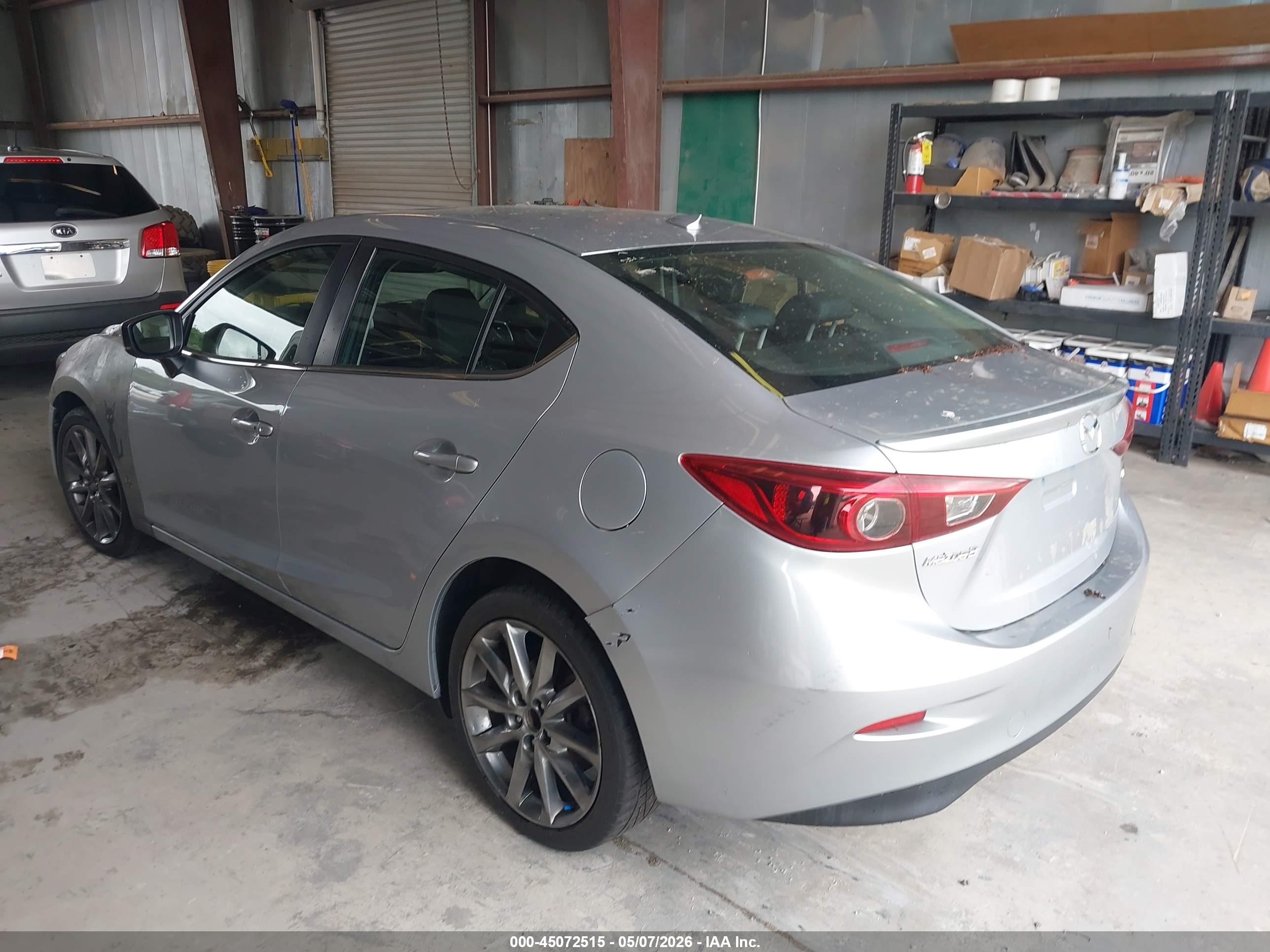 MAZDA MAZDA3 image 3
