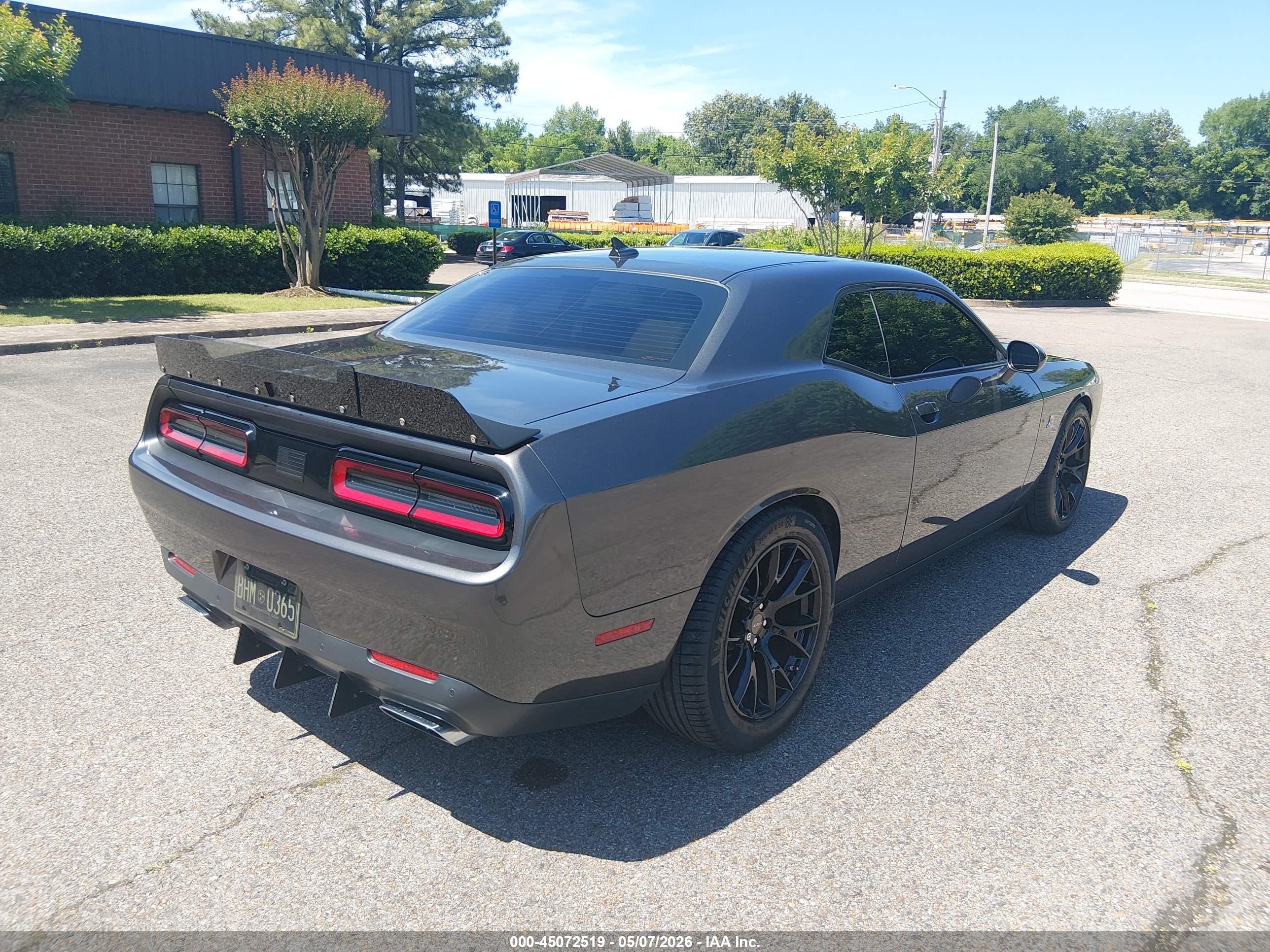 DODGE CHALLENGER image 4