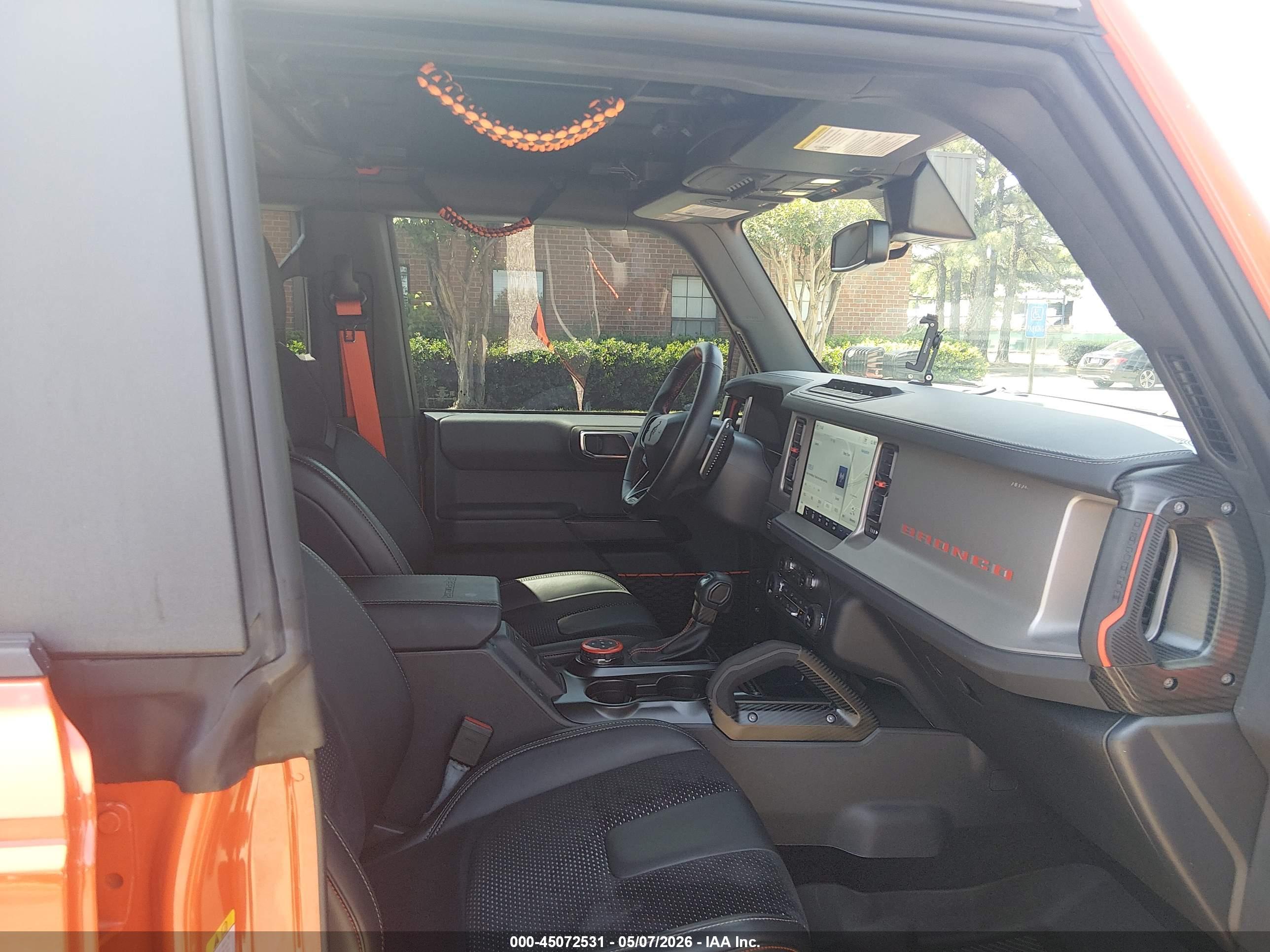 FORD BRONCO image 5