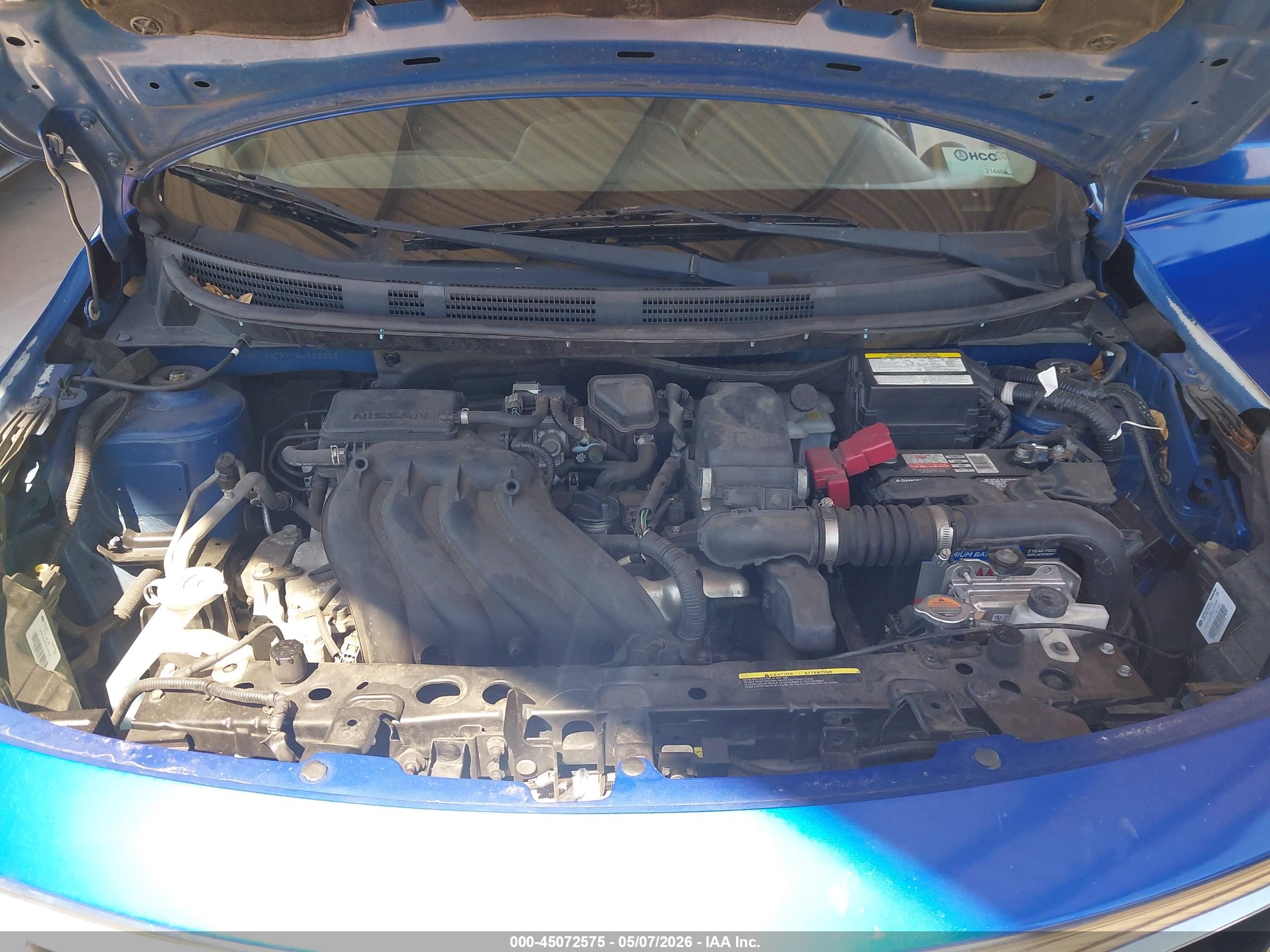 NISSAN VERSA image 10