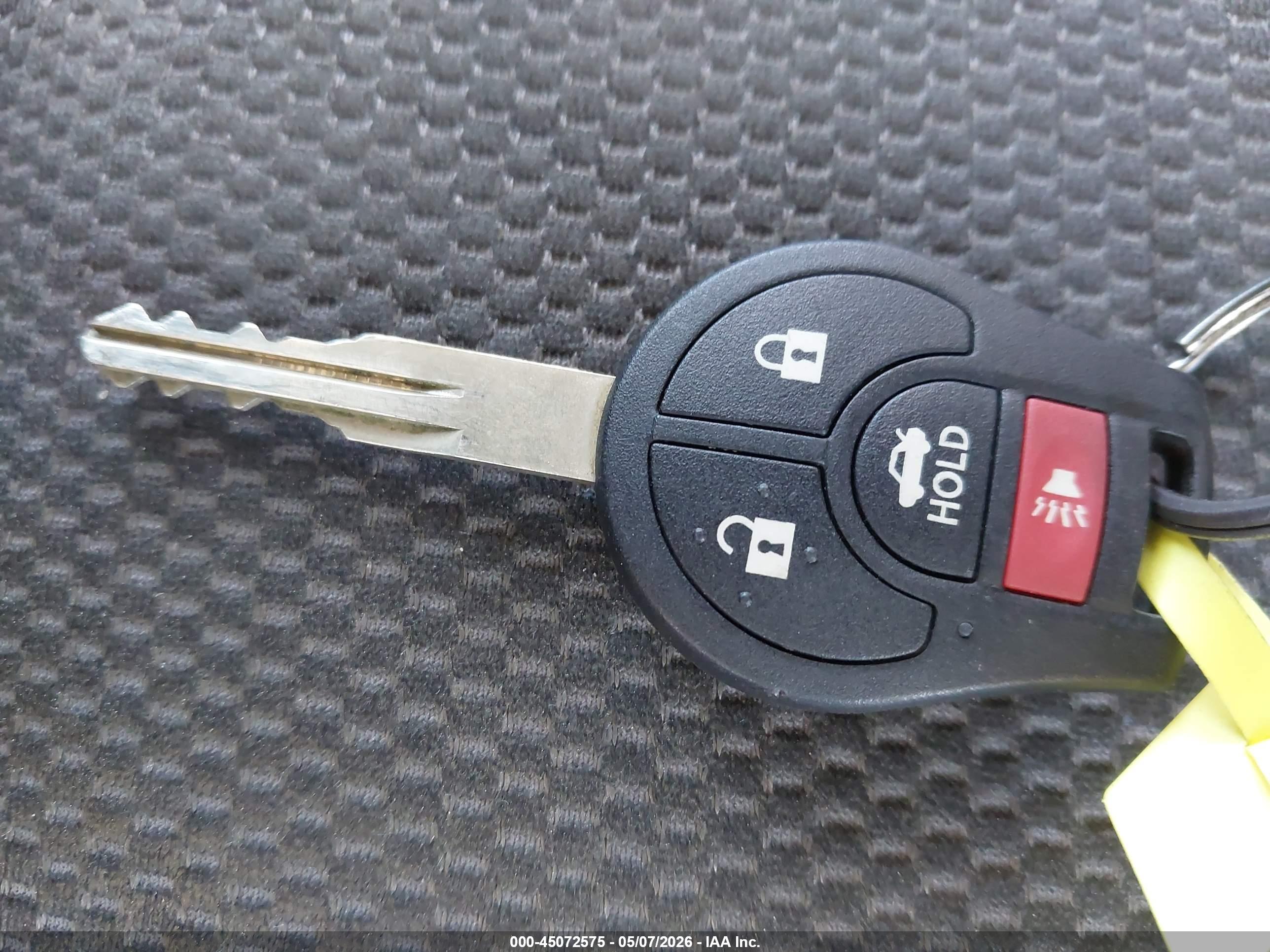 NISSAN VERSA image 11