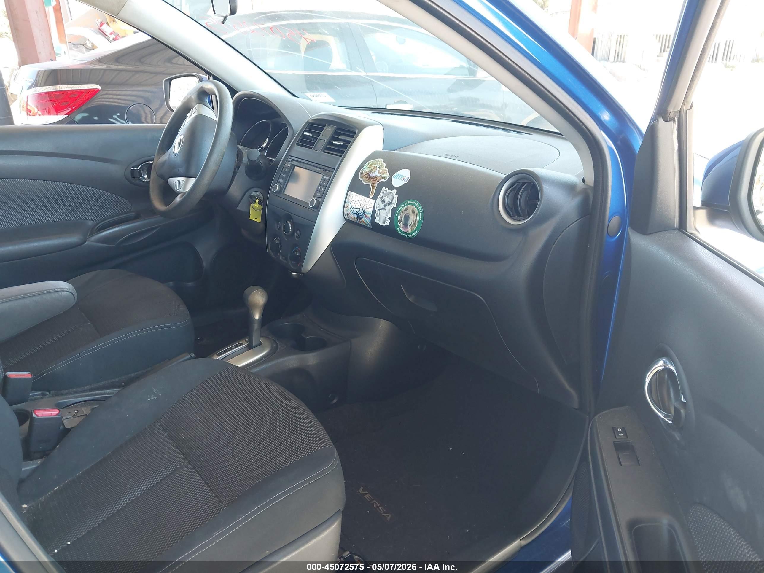 NISSAN VERSA image 5