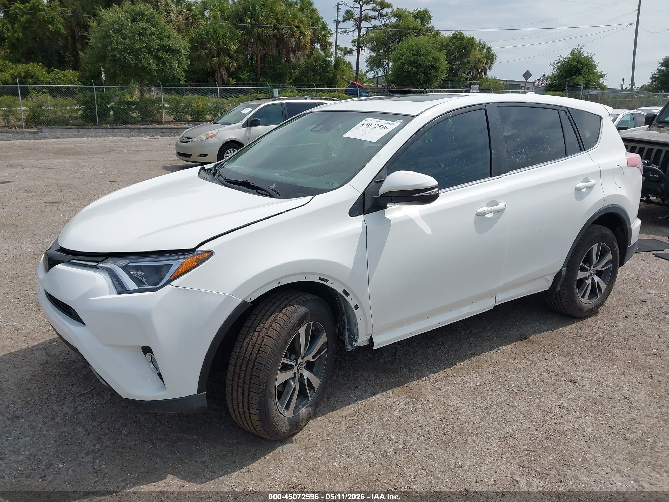 TOYOTA RAV4 image 2