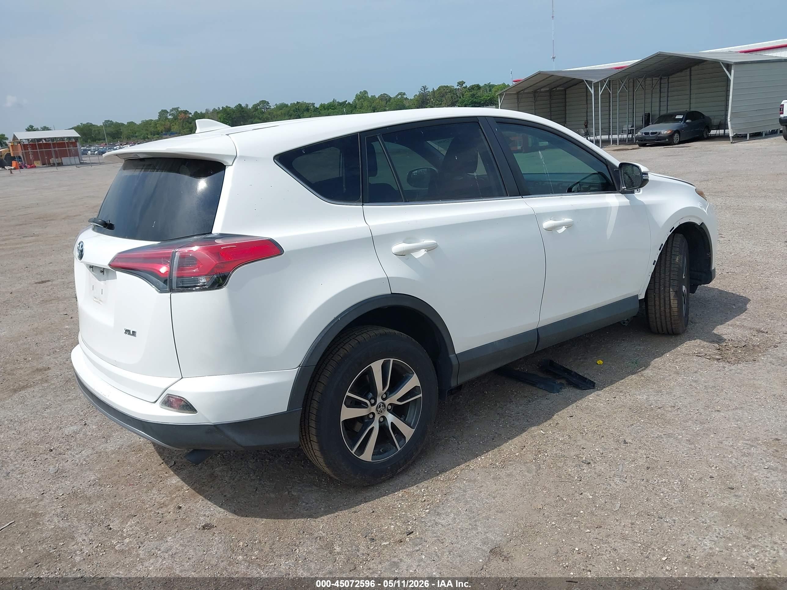 TOYOTA RAV4 image 4